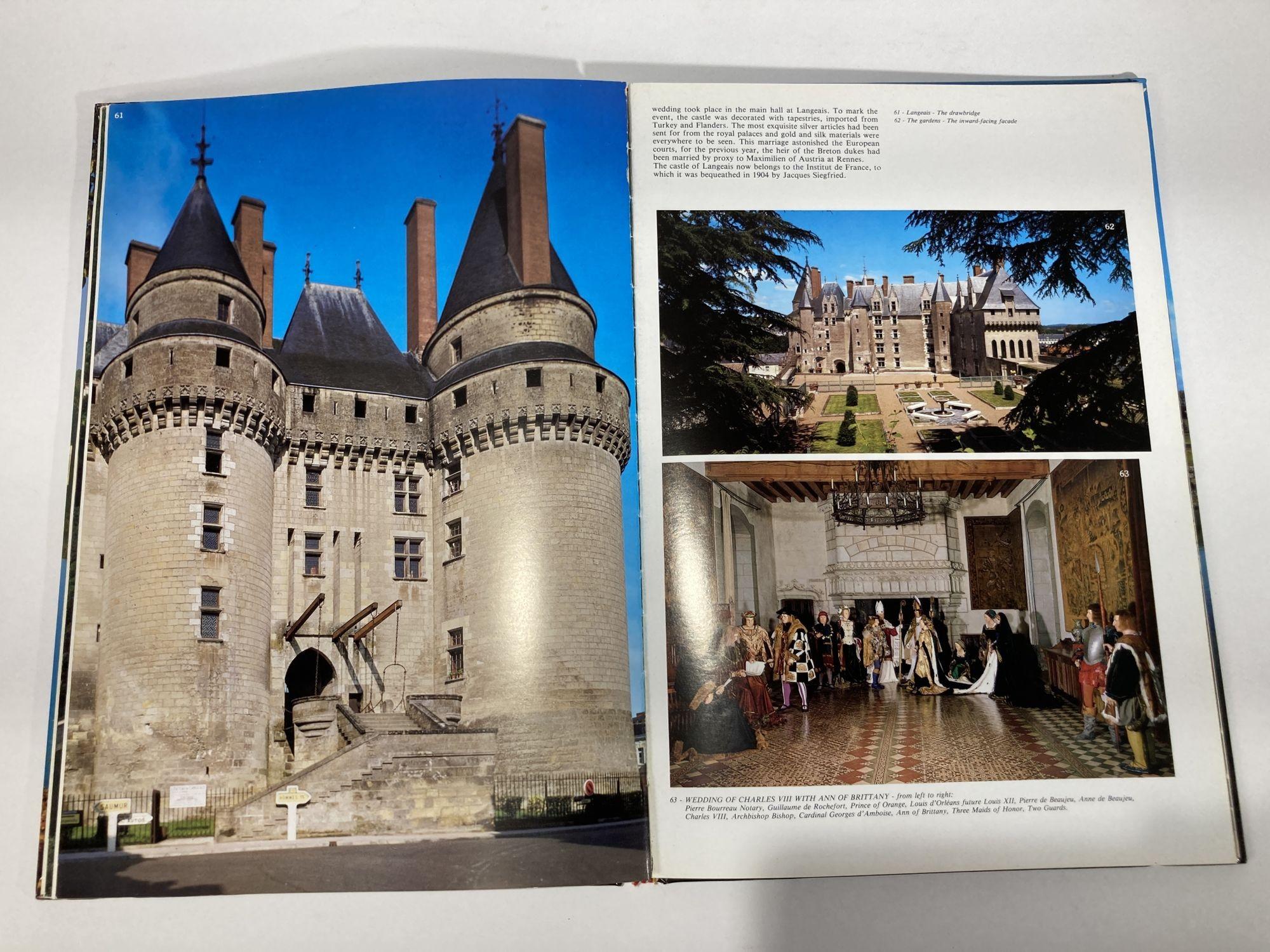 Loire Castles Artaud Freres Publication Hardcover Book by Armel De Wismes For Sale 4