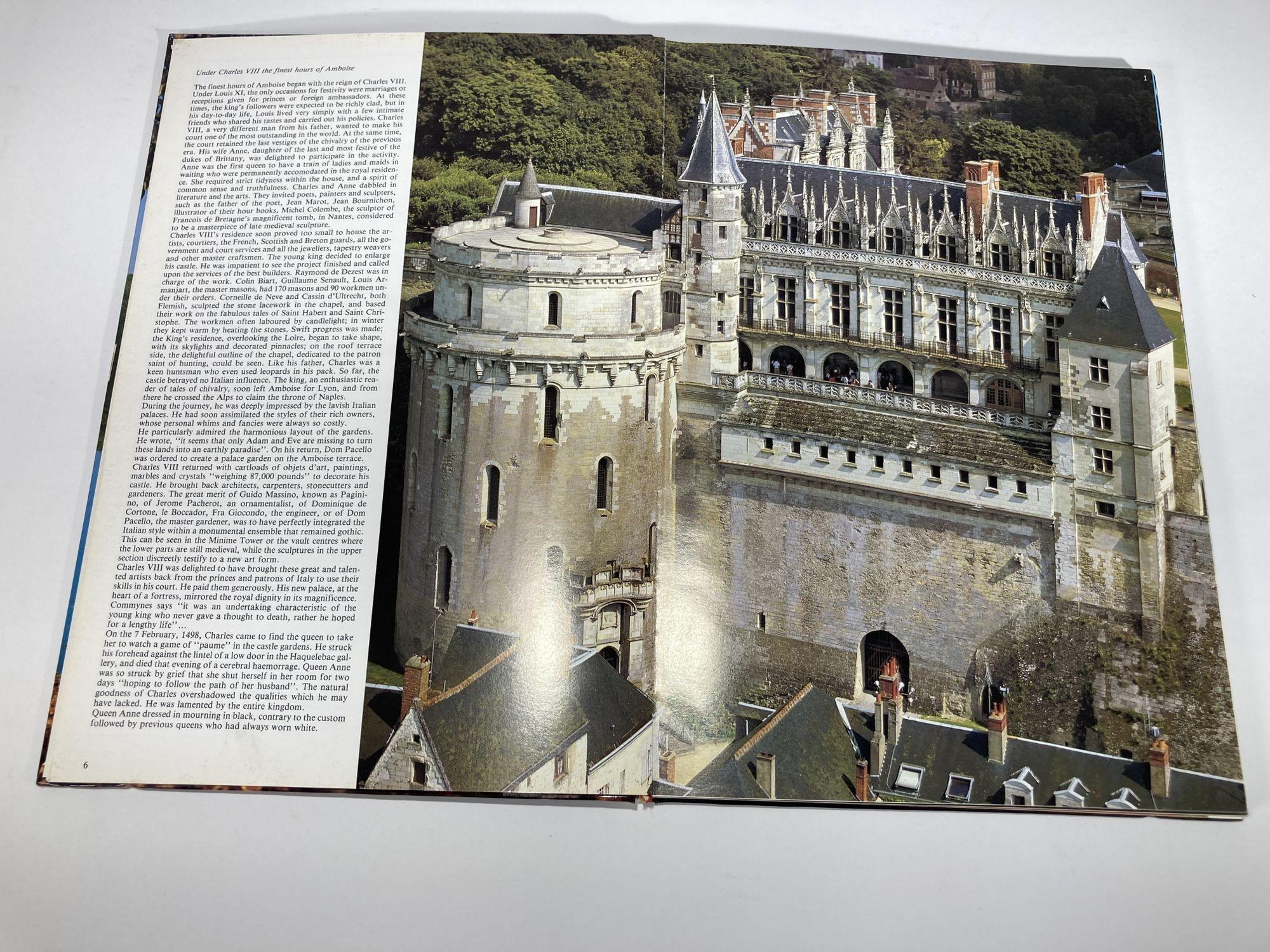 Late 20th Century Loire Castles Artaud Freres Publication Hardcover Book by Armel De Wismes For Sale