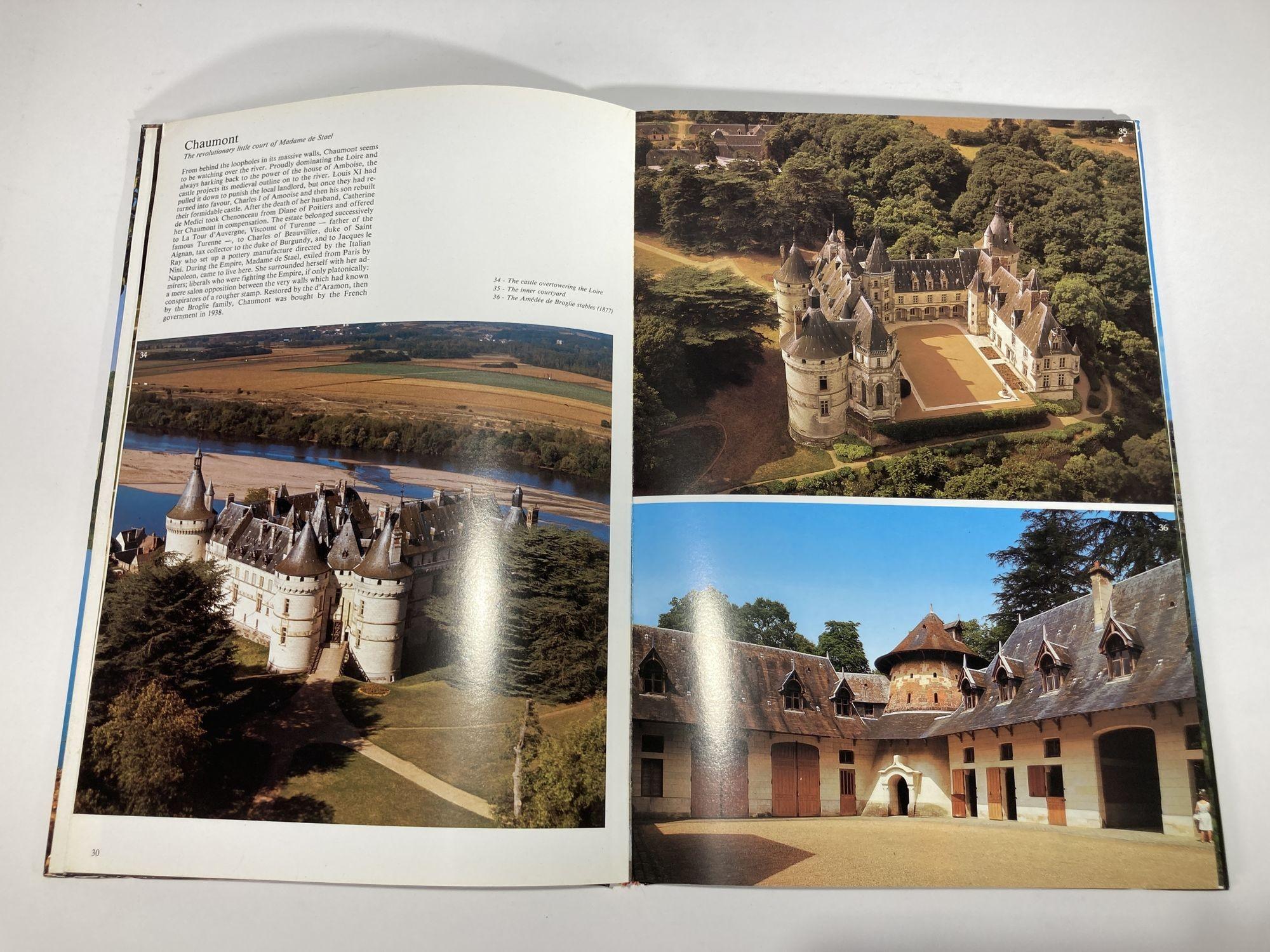 Loire Castles Artaud Freres Publication Hardcover Book by Armel De Wismes For Sale 2