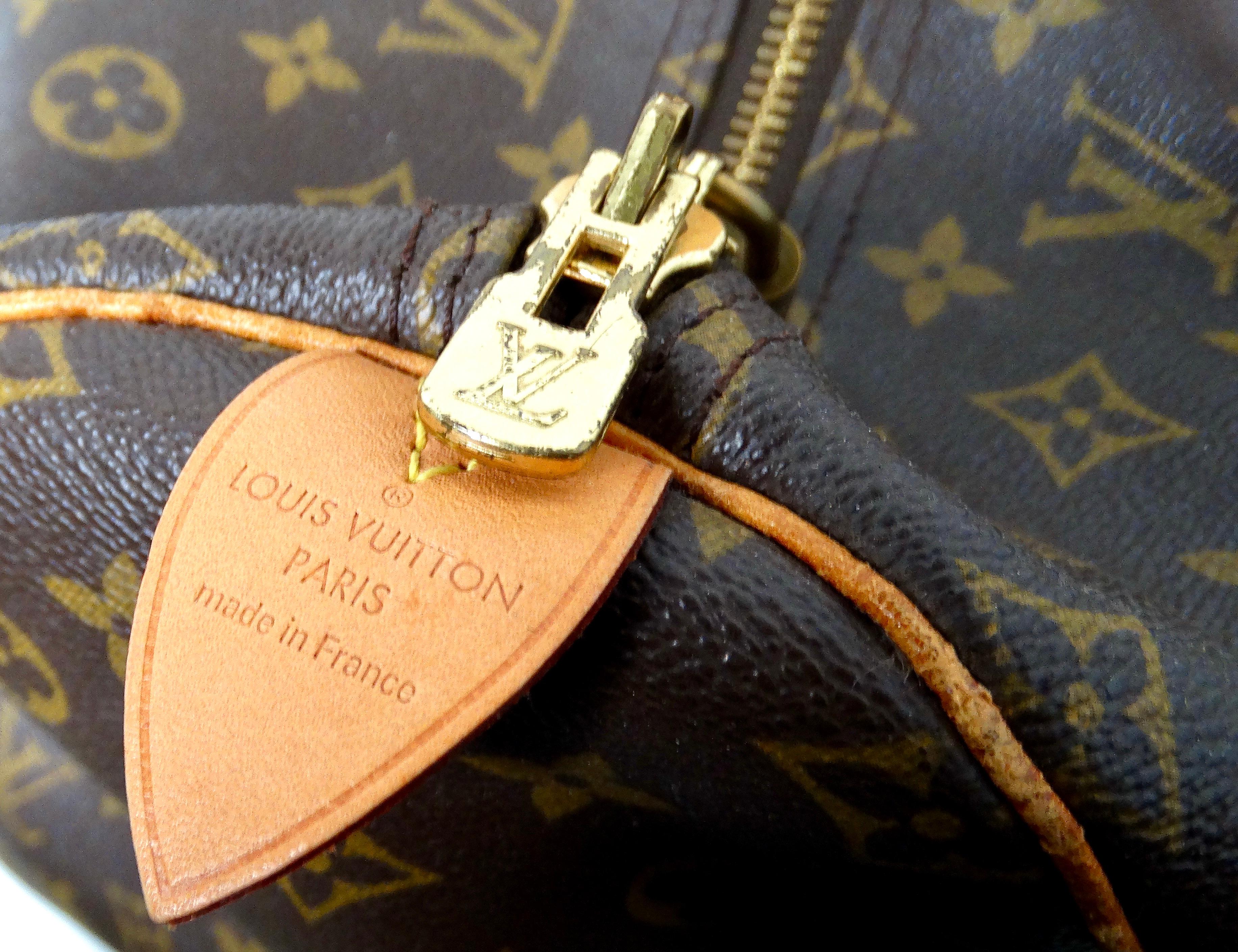 The Louis Vuitton Keepall 55 Monogram Coated Canvas Duffel Bag en venta 2