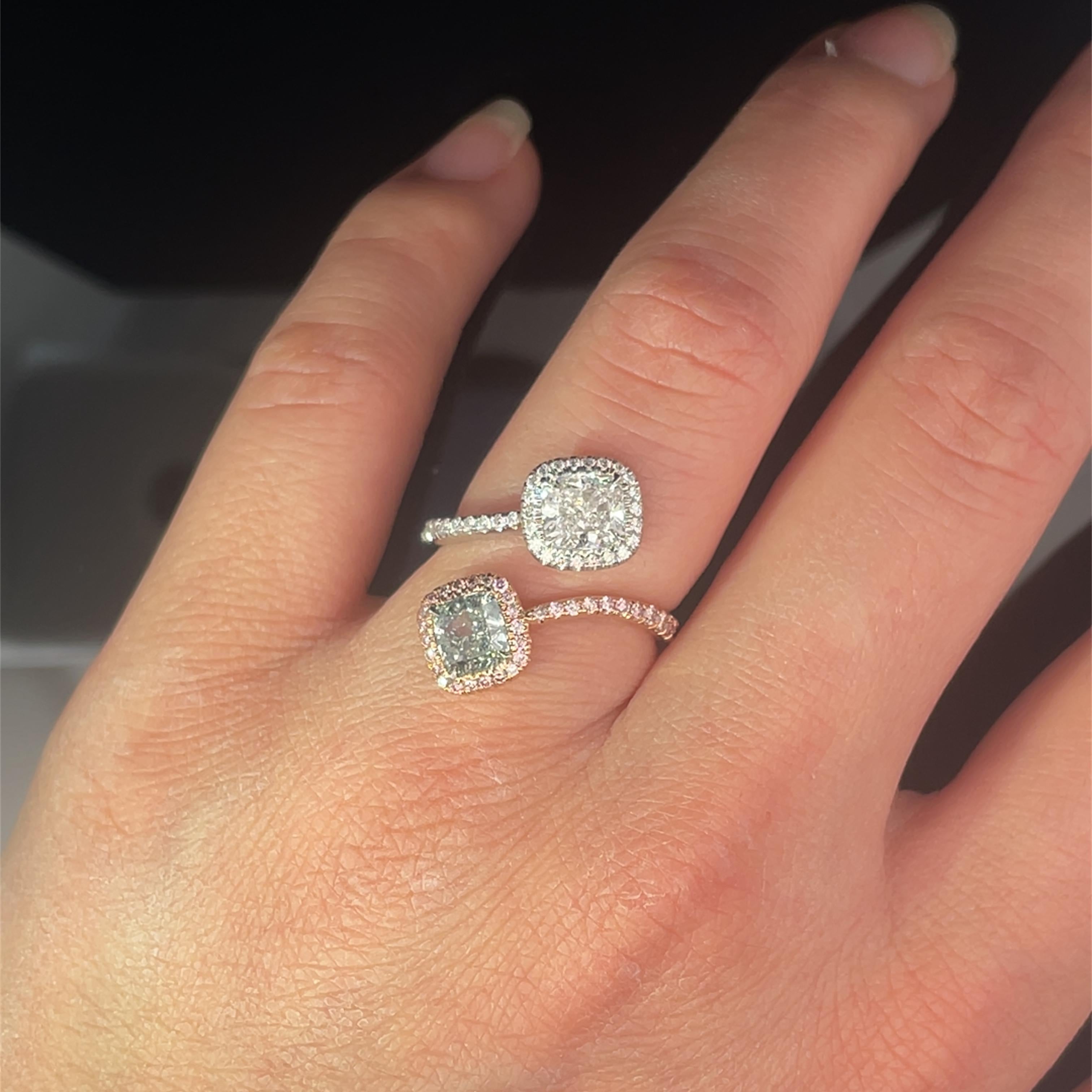 En venta: El lujoso anillo cojín de diamante verde claro de fantasía de 1 ct y diamante blanco de 1 ct  10