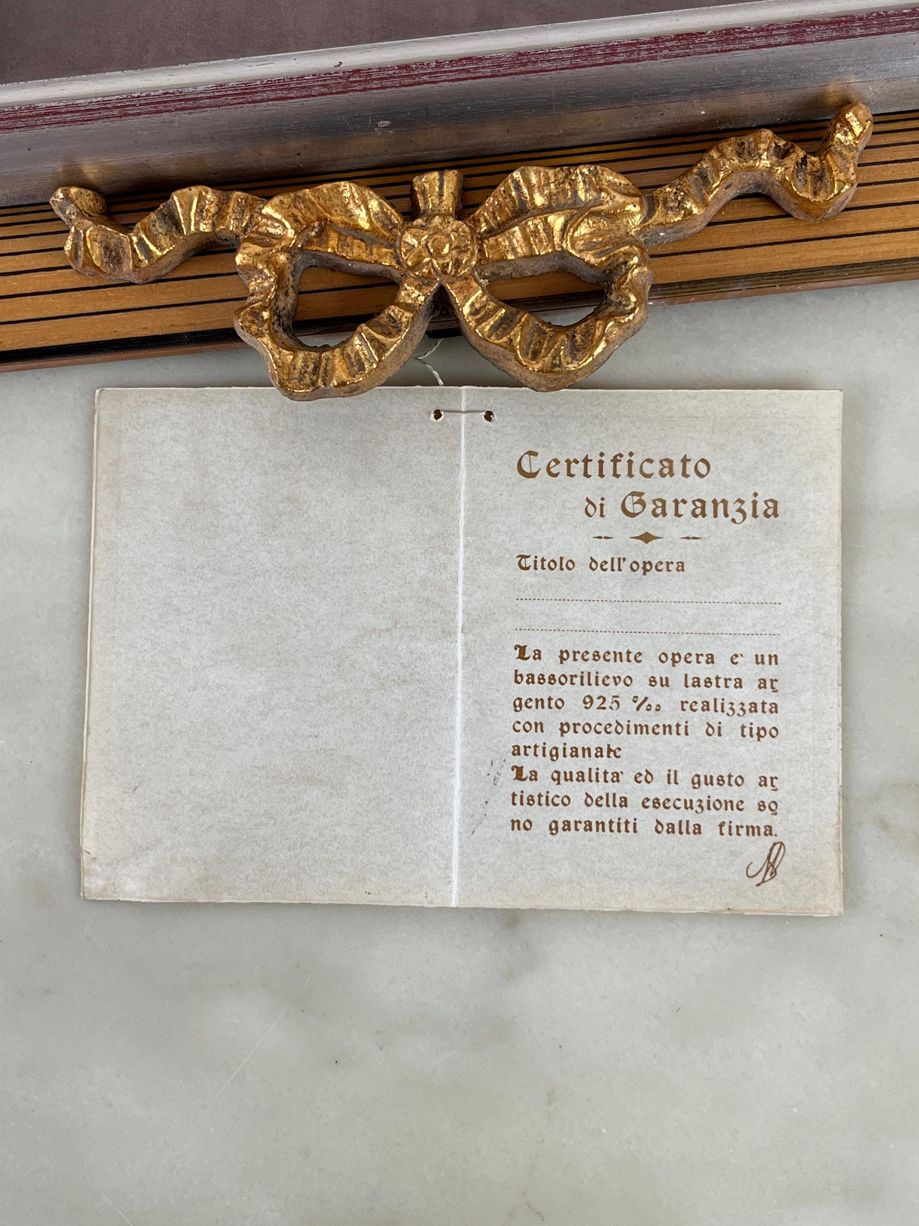 Fine XX secolo Madonna al capezzale, bassorilievo su piastra d'argento 925 millesimi in vendita