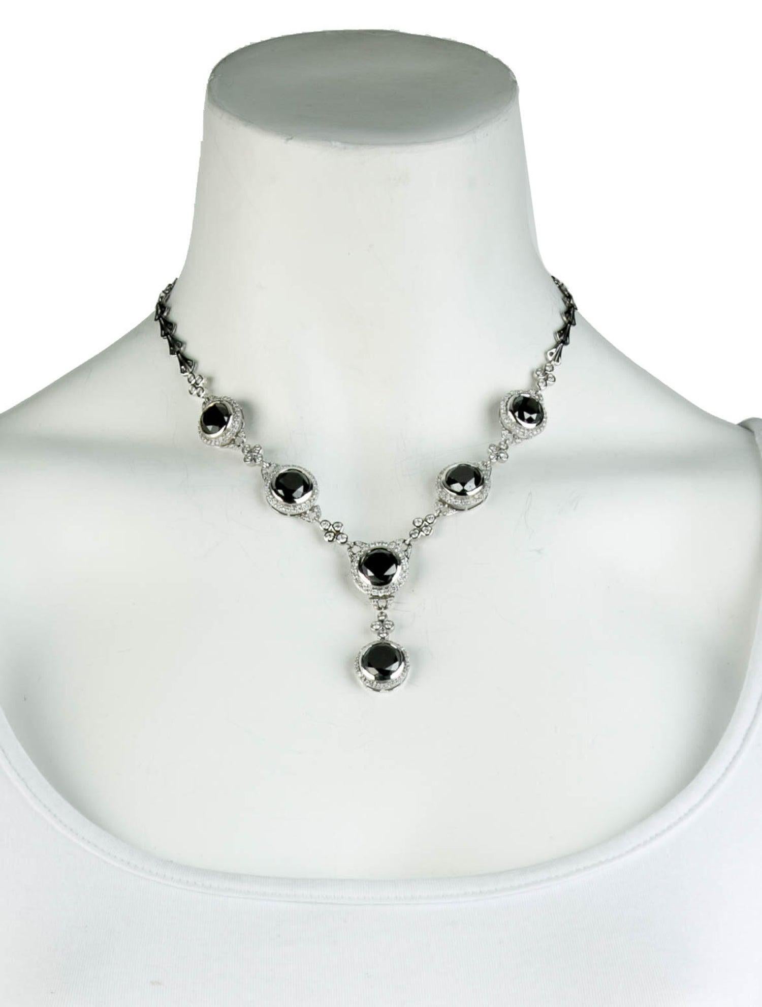 Luxuriöse 14K 32,23ctw Diamant-Anhänger-Halskette - Exquisite Statement-Schmuck Damen im Angebot