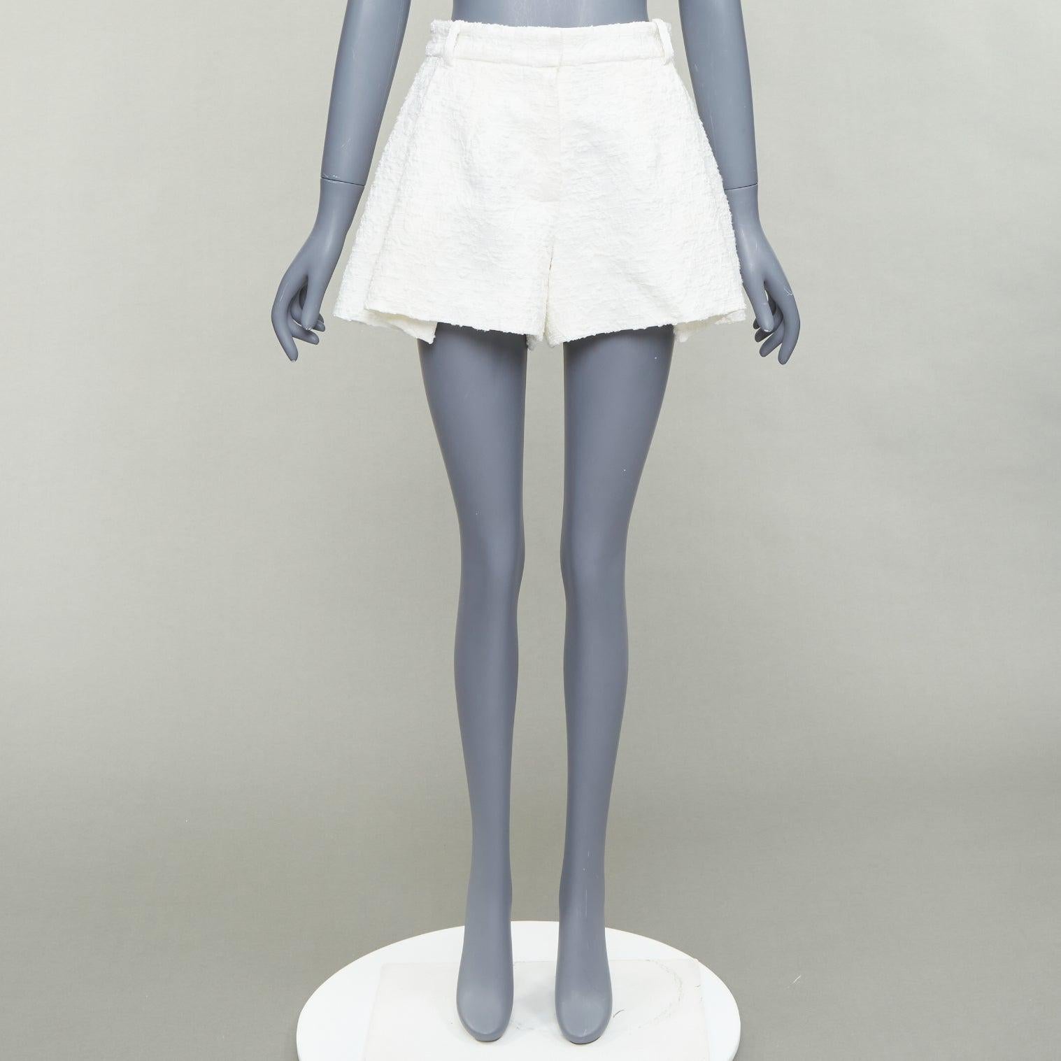 THE MANNEI Pantalones cortos acampanados de cintura alta en algodón jacquard floral crema IT36 XXS en venta 4