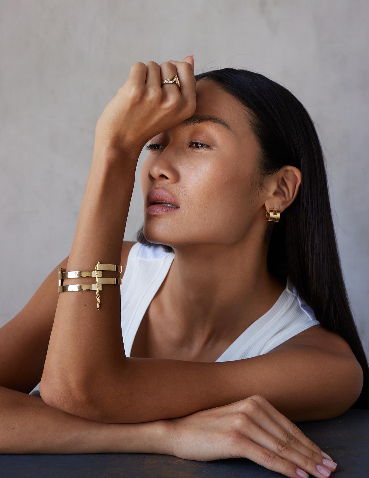 18k Solid Yellow Gold Chunky Hoop Earrings 3