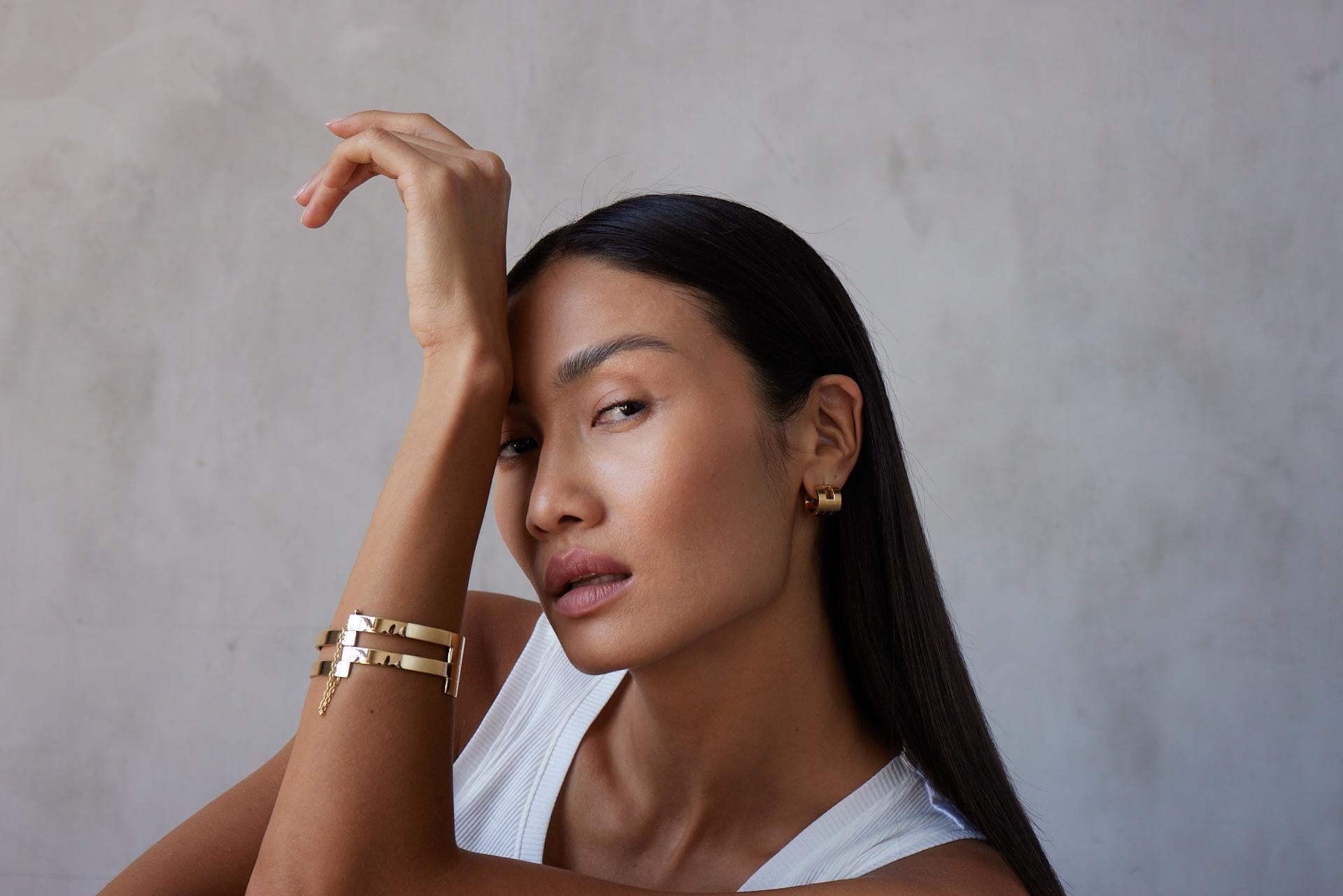 18k Solid Yellow Gold Chunky Hoop Earrings 4