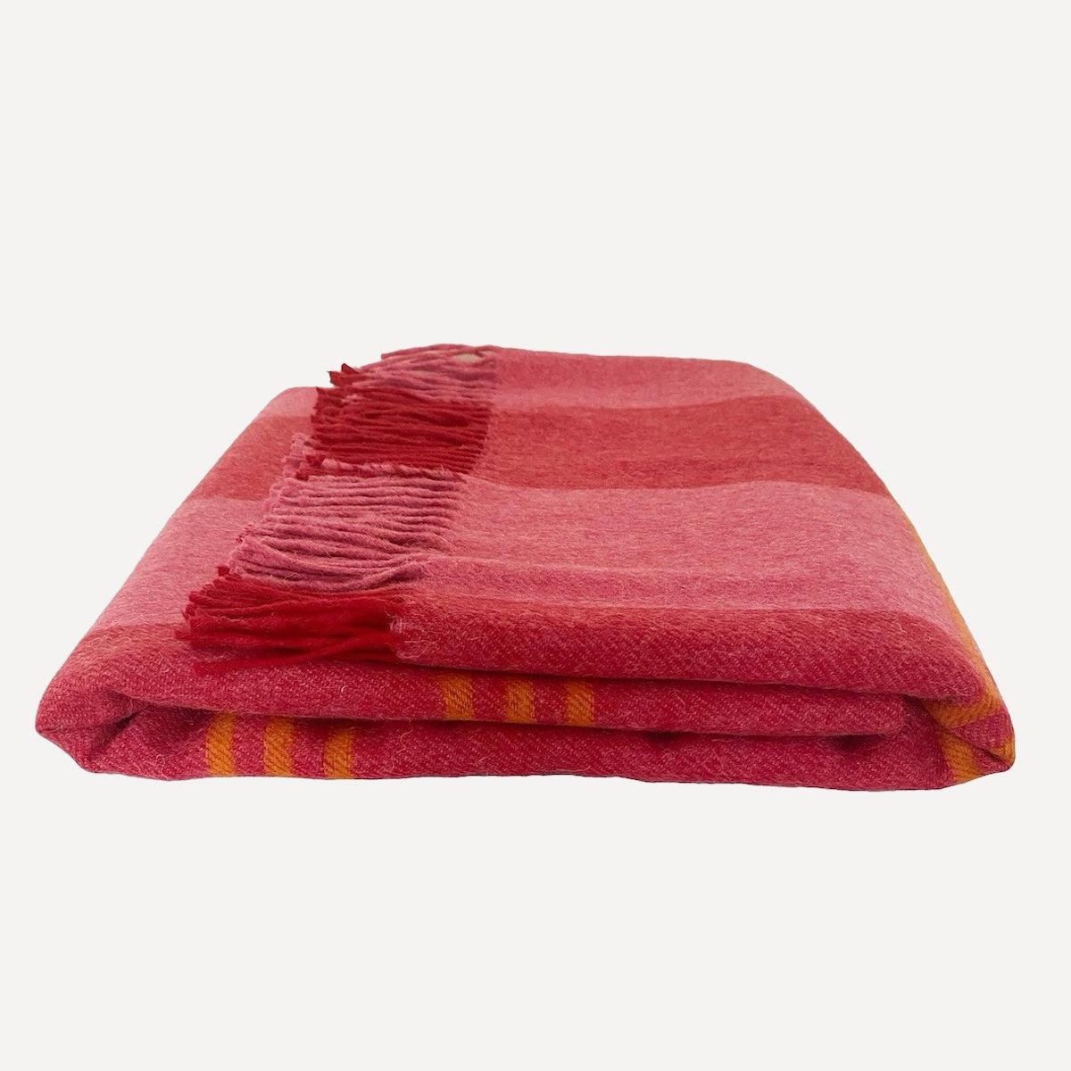 British The Marlowe Merino Lambswool Pink Throw / Blanket For Sale