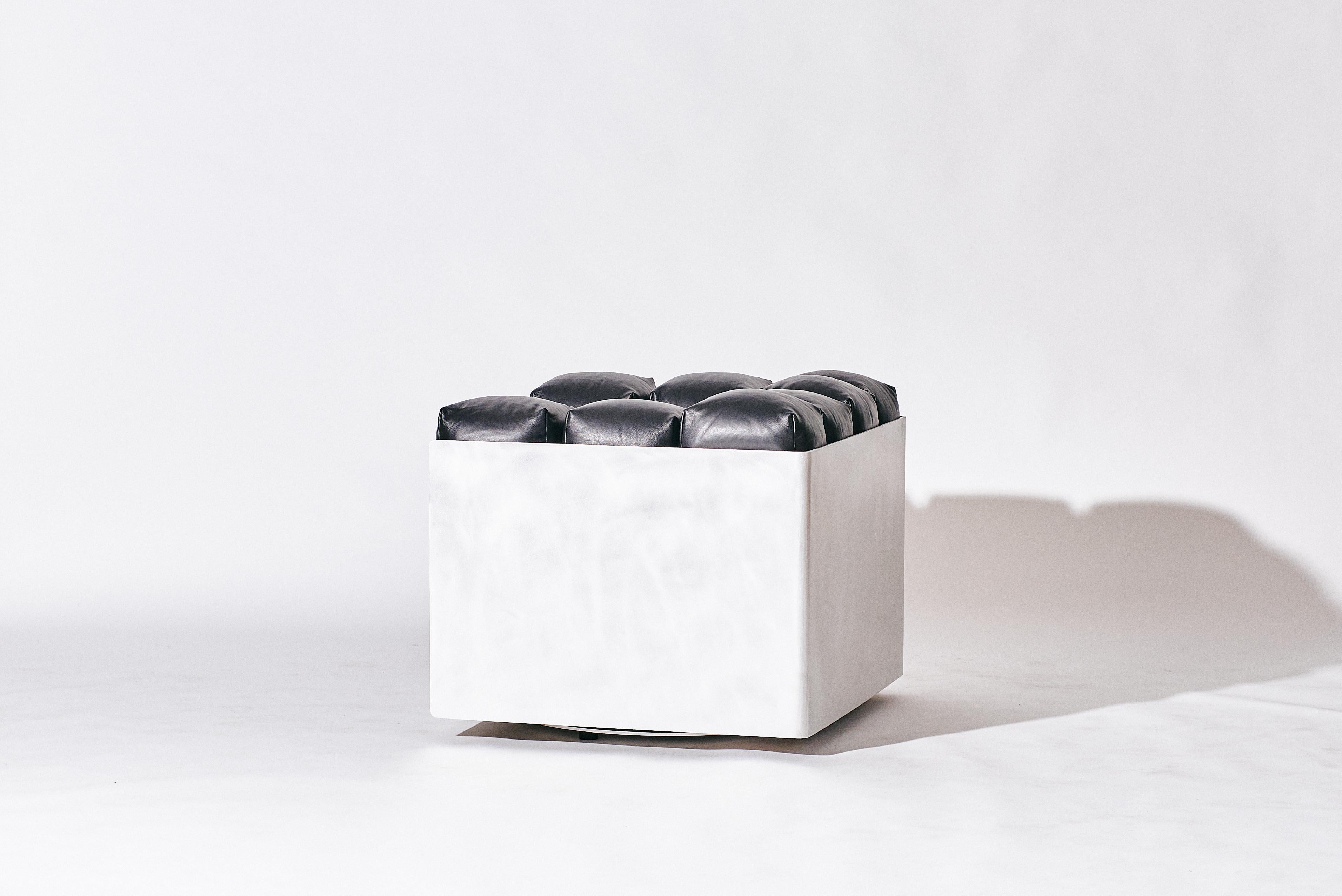 The Marshmallow Lounge -Sillón giratorio de cuero negro con estructura de aluminio Moderno en venta
