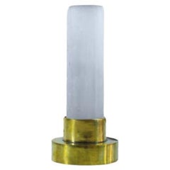 Lampada Meknes - Lampada tubolare in cristallo di selenite incastonata in ottone di Neo Kasbah