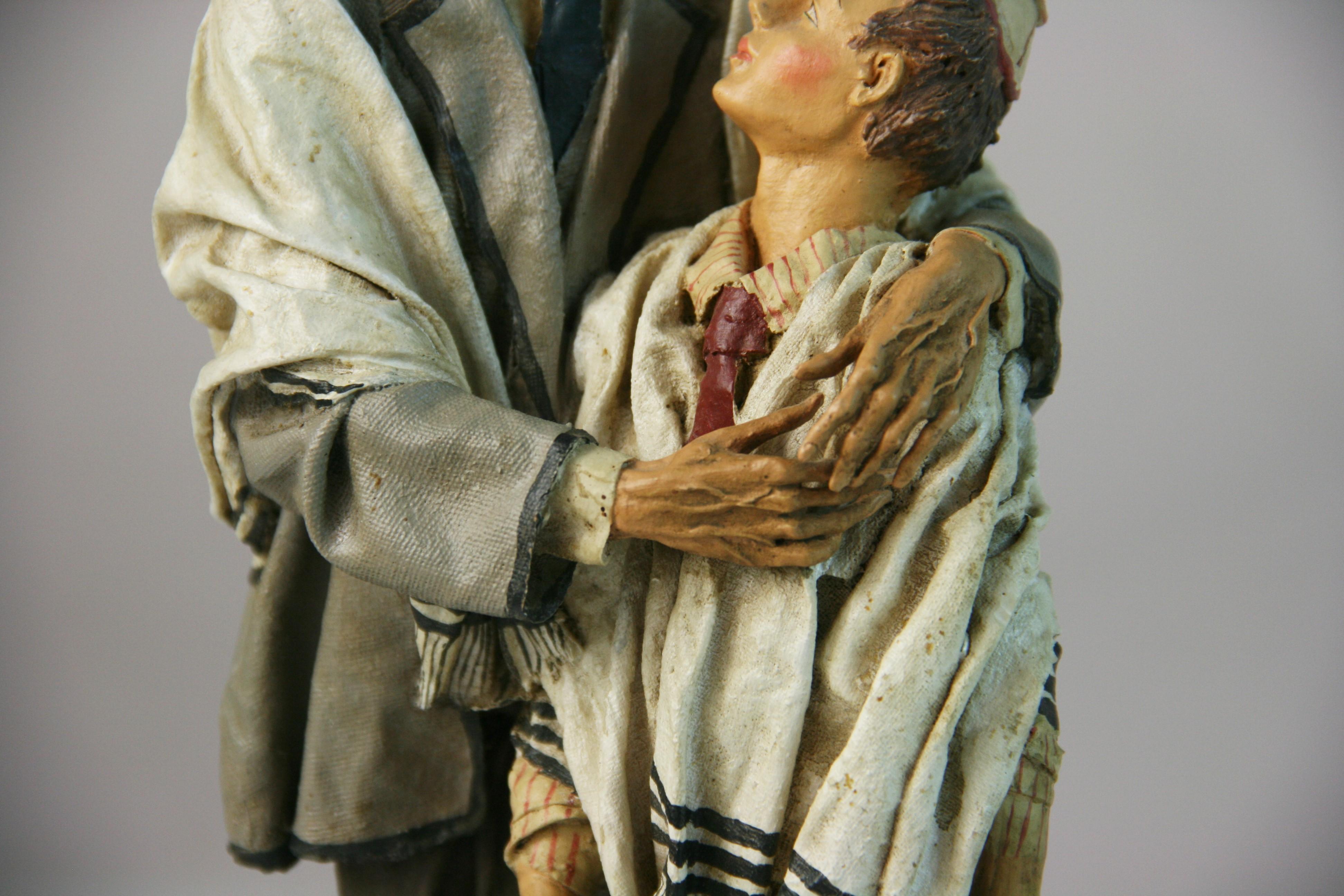 El Mentor  Escultura Bar Mitzvah Por Angela Gripi finales del siglo XX en venta