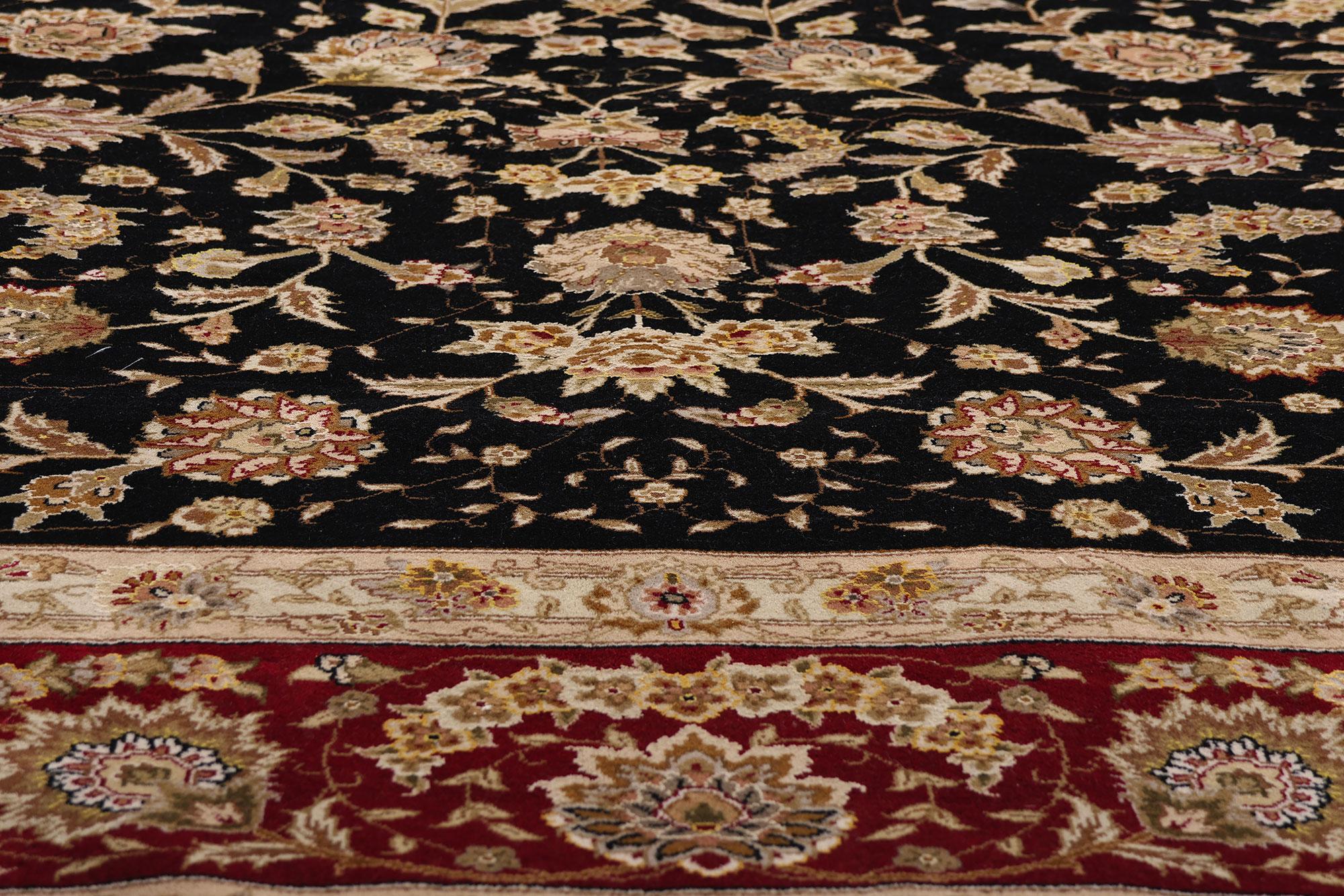 Il giardino di mezzanotte: Tappeto cinese Tabriz d'epoca di grandeur floreale persiana in vendita 1