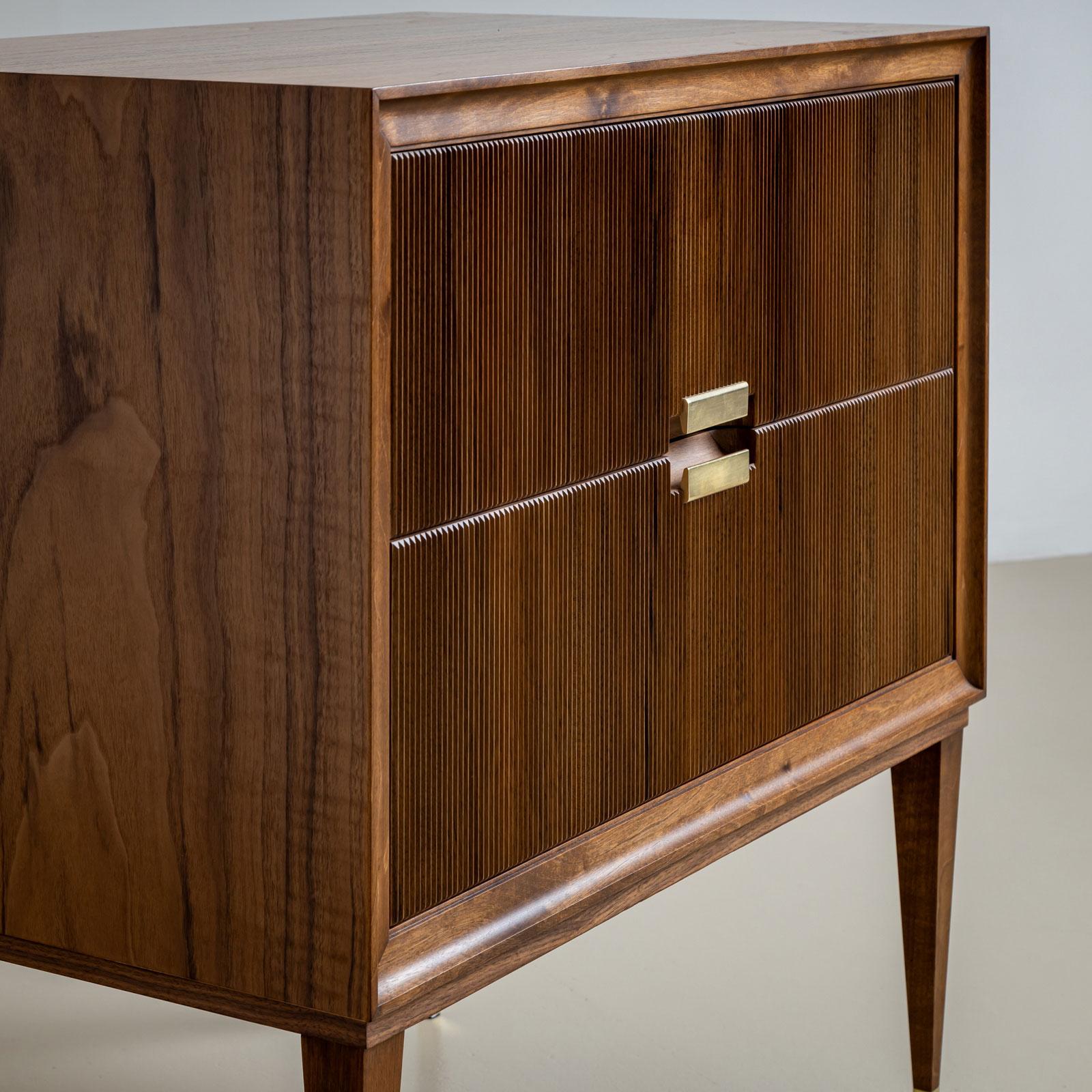XXI secolo e contemporaneo La cassettiera 'Midtown' - disegnata da Karl Kemp Antiques in vendita