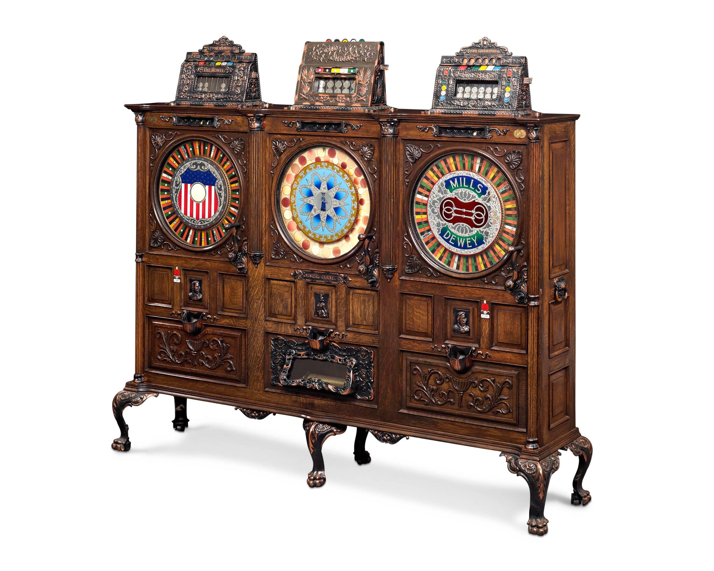 Mills Dewey-Chicago Triplet Slot Machine In Excellent Condition In New Orleans, LA