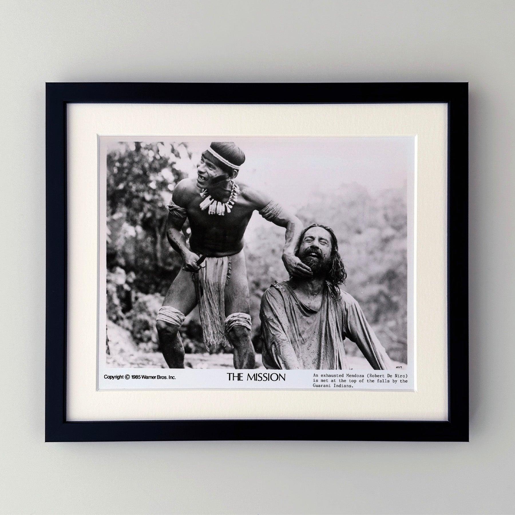 Photo publicitaire originale de 8x10 inches pour The Mission (1986) avec Robert De Niro et Jeremy Irons.

Les photos de publicité (film/production) ont été créées pour aider les studios à promouvoir leurs nouveaux films. Les photos ont été incluses