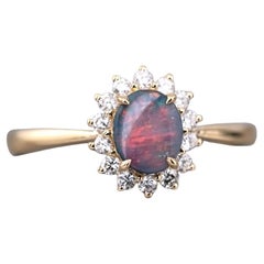 The Moderns Classic - Bague de fiançailles en or jaune 18K avec halo de diamants et opale noire