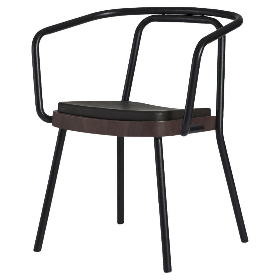 The Modern Leather Arm Chair im Angebot