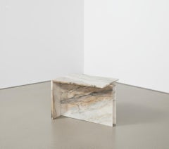 THÈ, tavolino di design moderno in legno e marmo, prodotto in Brasile