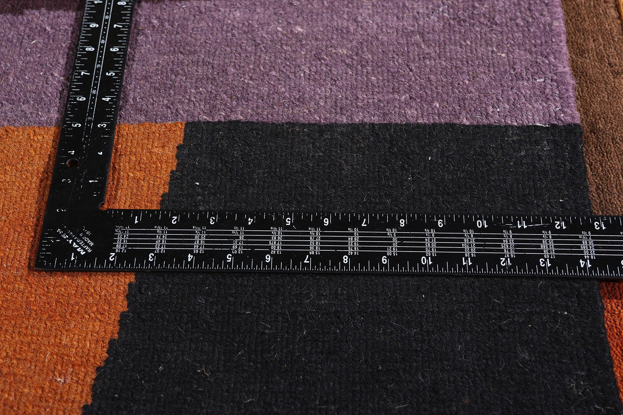 Der Horizont der Moderne: Vintage Tibetan Bauhaus Rug of Architectural Abstraction im Angebot 3