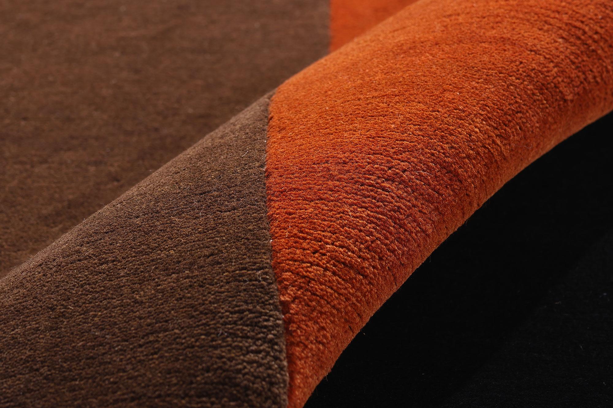 Der Horizont der Moderne: Vintage Tibetan Bauhaus Rug of Architectural Abstraction (Handgeknüpft) im Angebot
