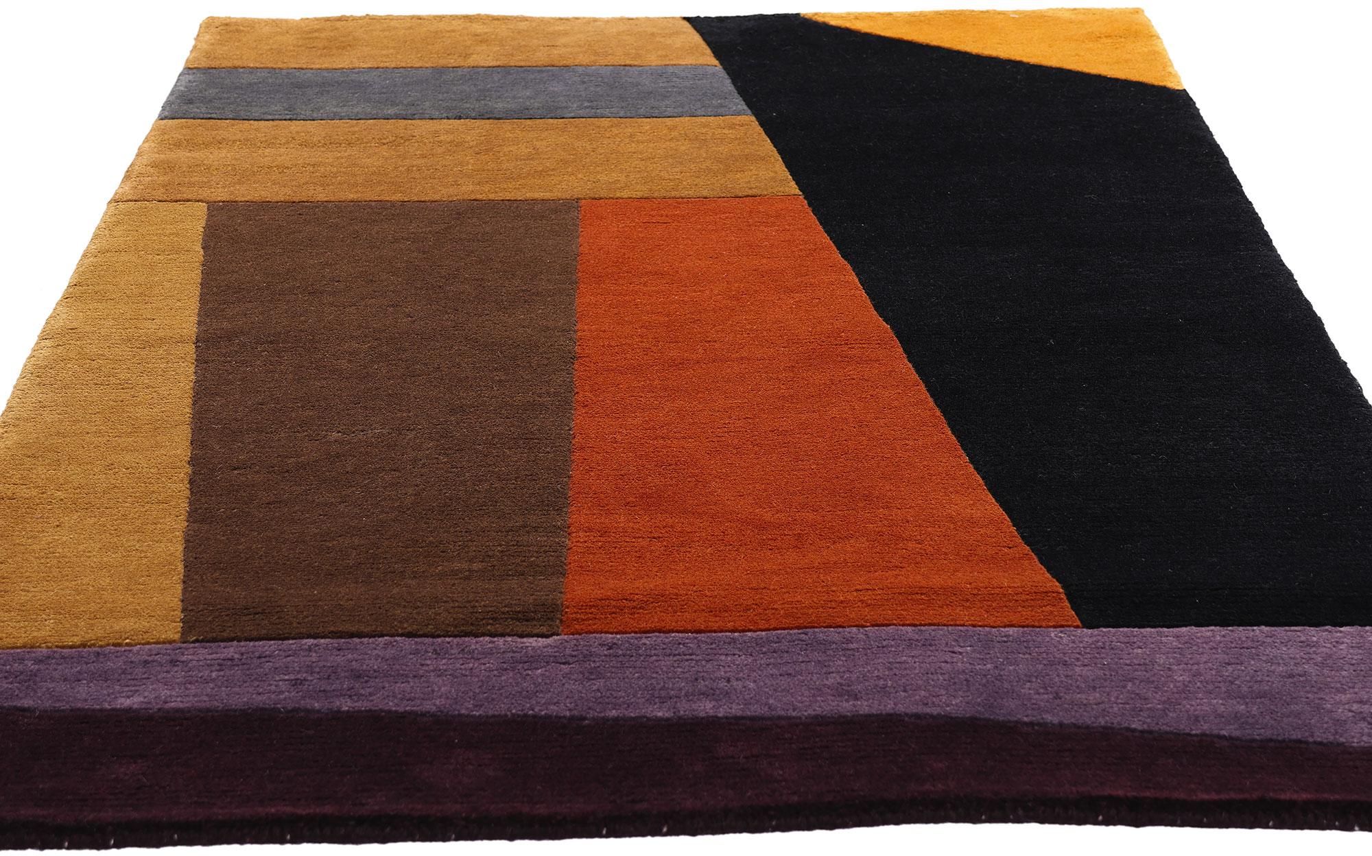 Der Horizont der Moderne: Vintage Tibetan Bauhaus Rug of Architectural Abstraction im Zustand „Gut“ im Angebot in Dallas, TX