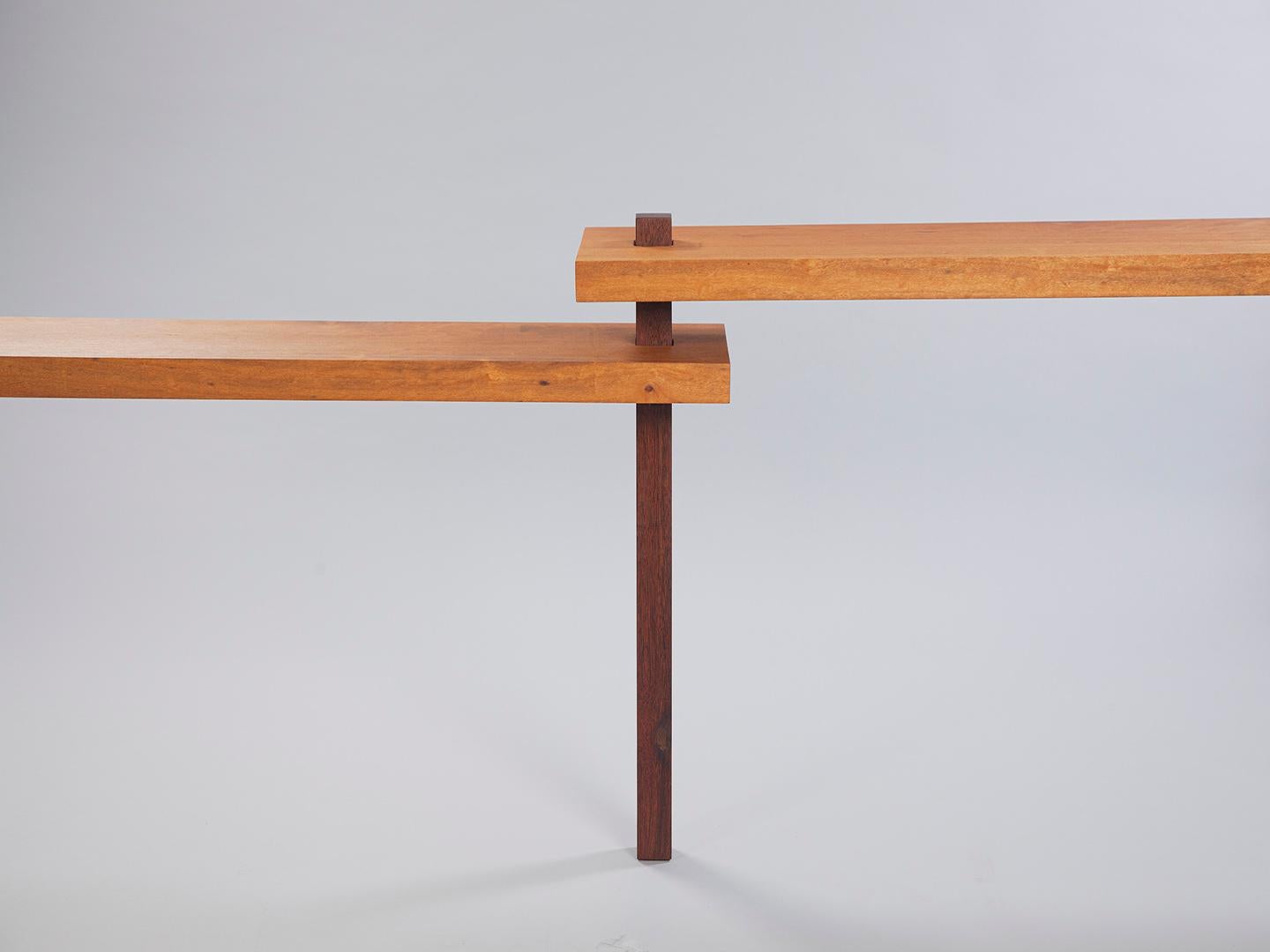 Console murale monopied en bois dur en vente 2