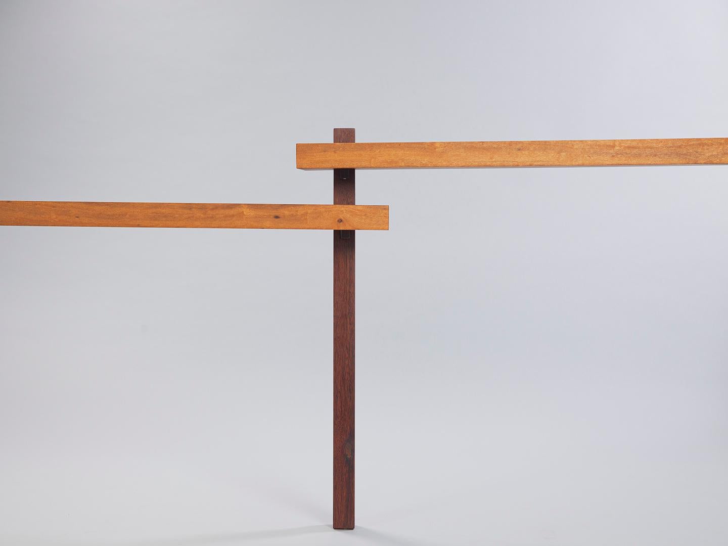 Console murale monopied en bois dur en vente 3