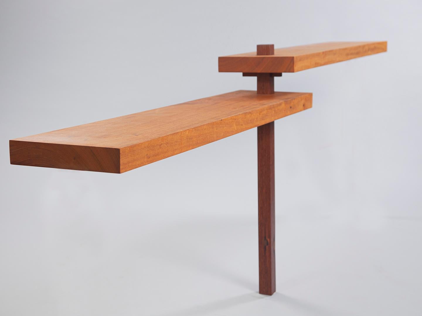 Brésilien Console murale monopied en bois dur en vente