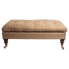Der Moreton-Fußhocker, ein maßgeschneiderter Fußhocker im Howard-Stil