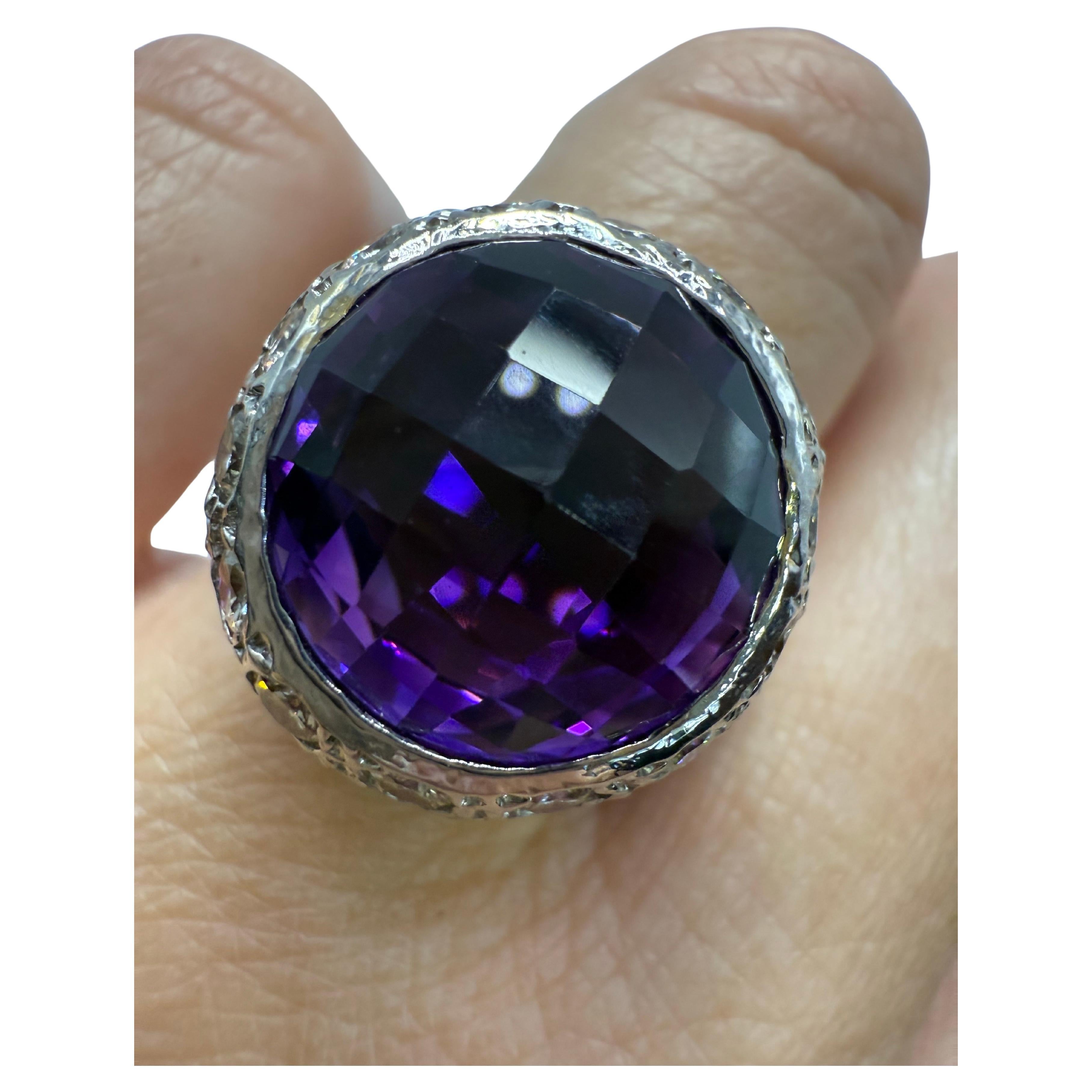 Il più bel anello con ametista e diamante in oro 18KT