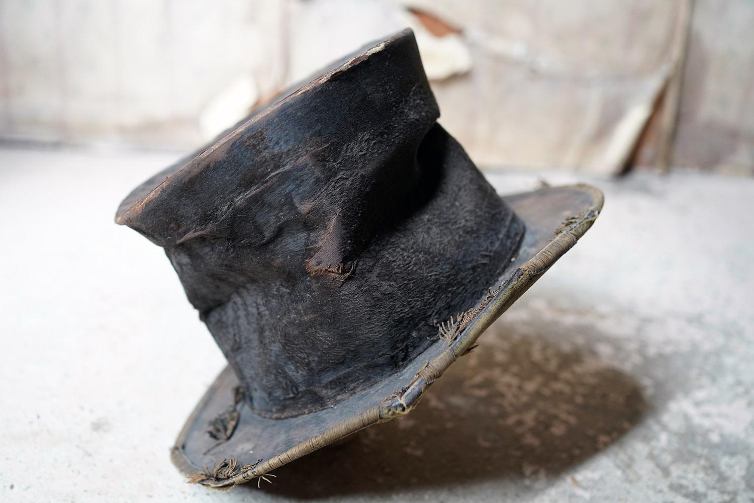 old top hat