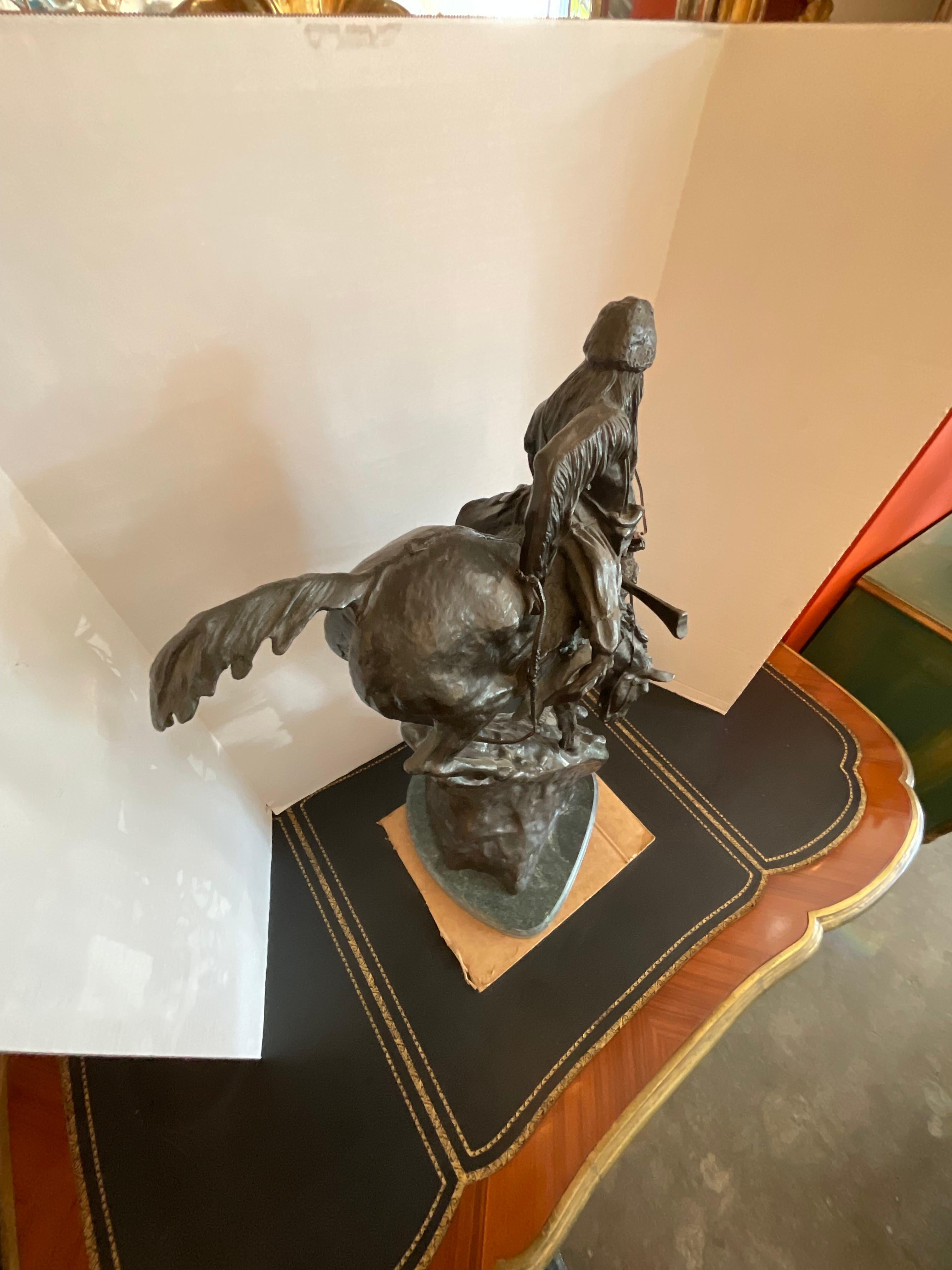 Bronzo L'uomo di montagna, scultura in bronzo di Feder Remington in vendita