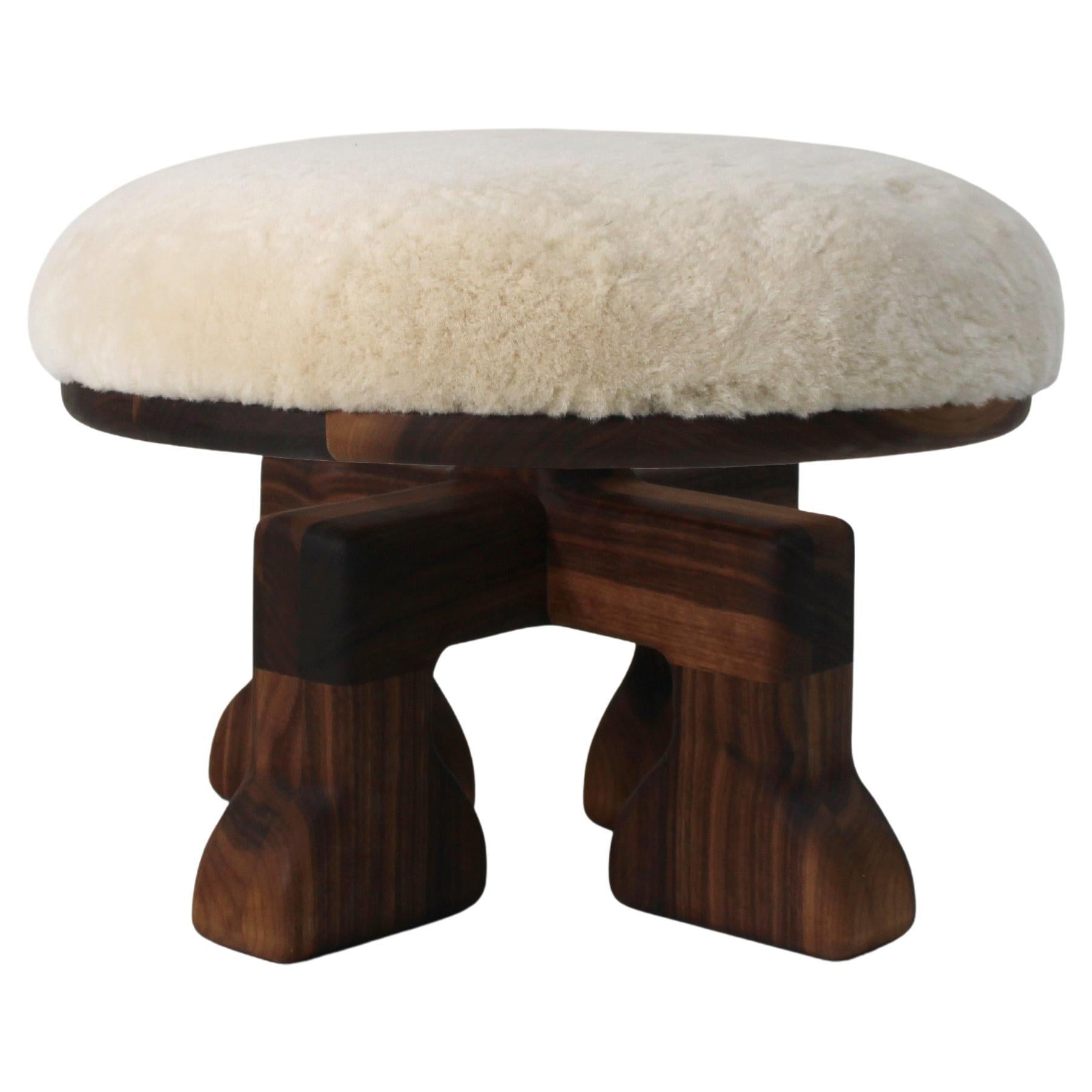 The Muffin Man (Short) in Walnut