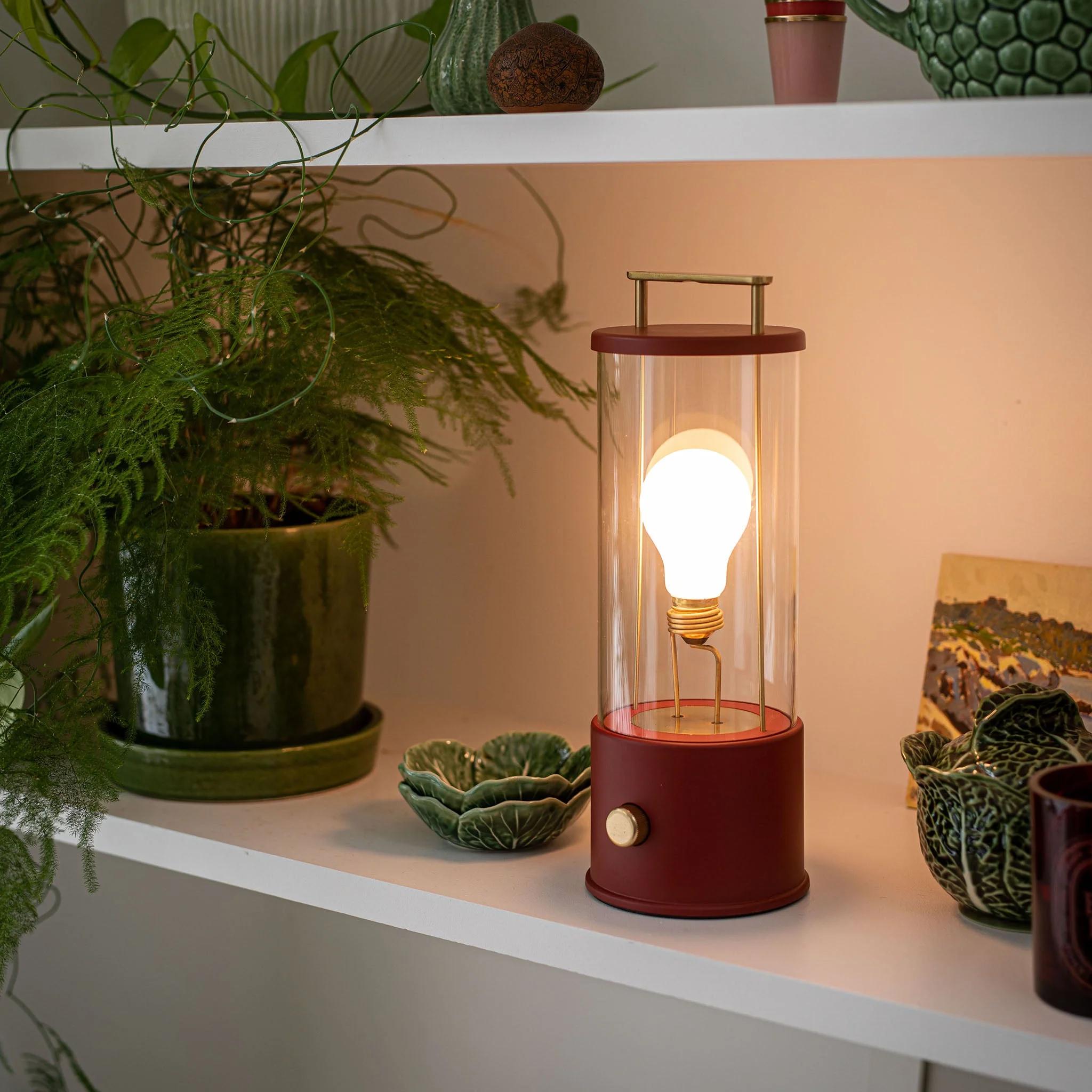 XXI secolo e contemporaneo Lampada portatile 'The Muse' in rosa gesso di Farrow & Ball per Tala in vendita