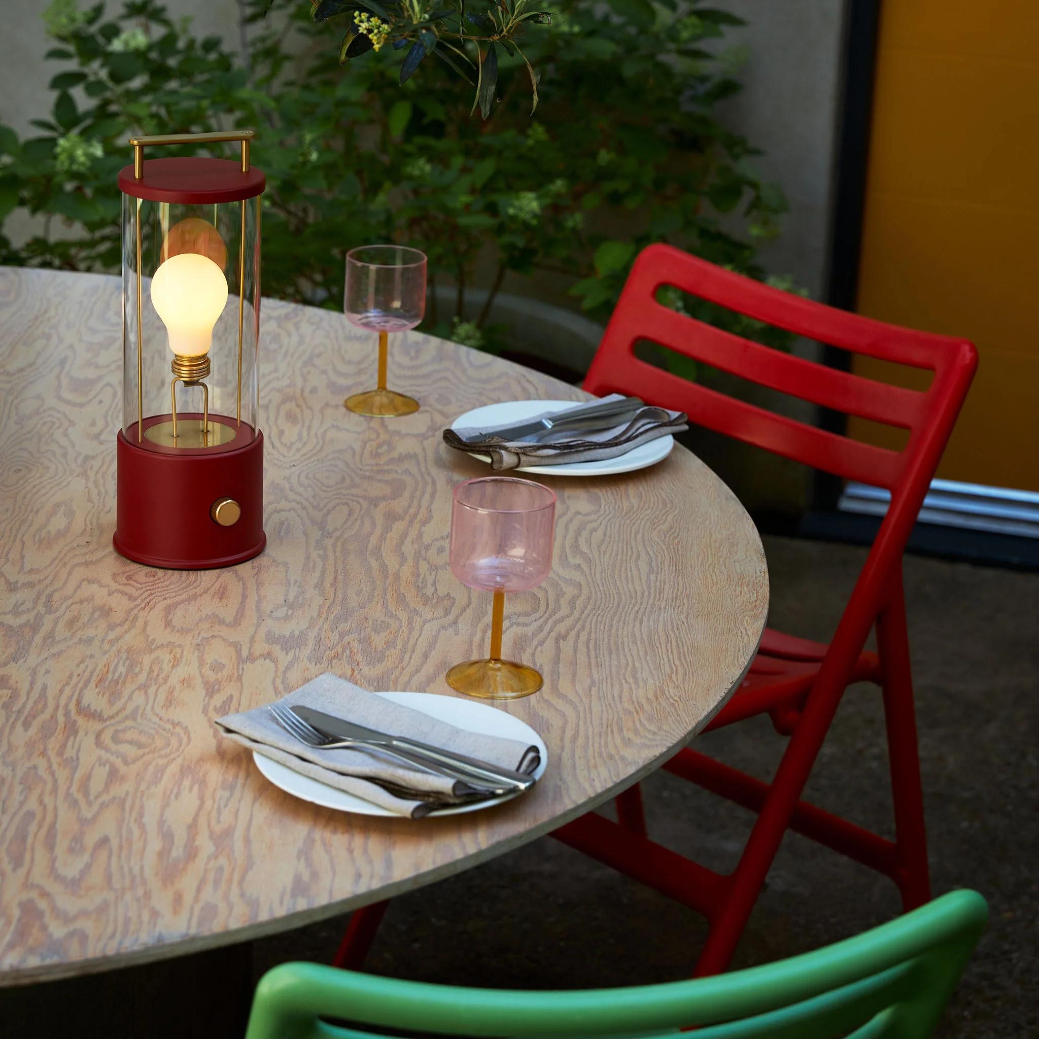 Lampada portatile 'The Muse' in rosa gesso di Farrow & Ball per Tala in vendita 1