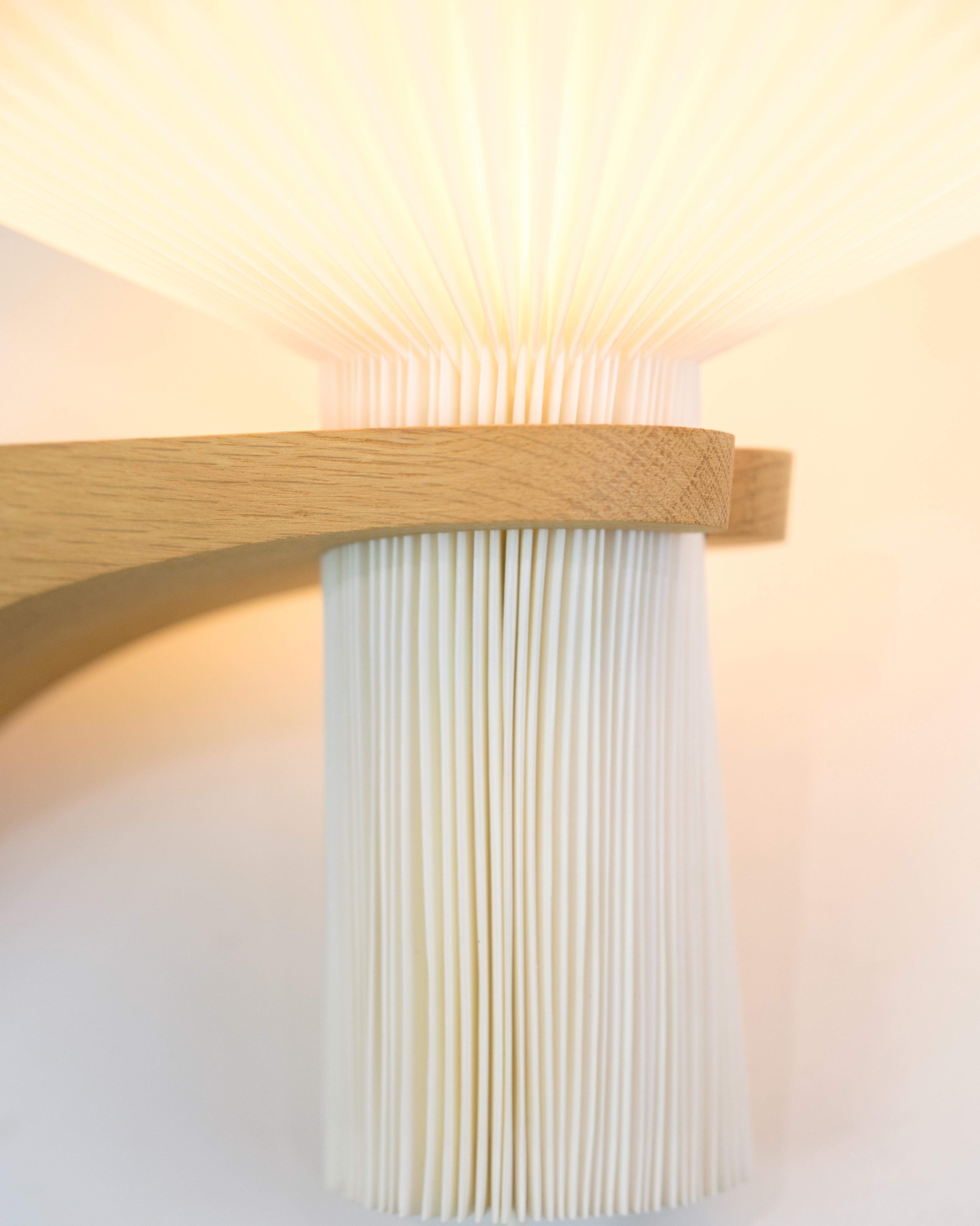 The Mushroom Modell 204 aus Eiche Light von Vilhlem Wohlert für Le Klint (Dänisch) im Angebot
