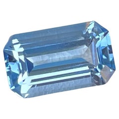 The Mysteries Lustrous Deep Color Natural Aquamarine Gemstone of 2.55 carats