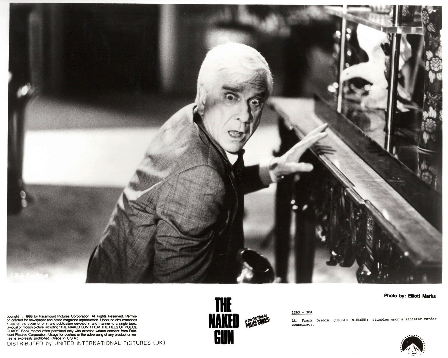 Die nackte Kanone 1988 Werbefilm Film Presse Standbild Gerahmt (Papier) im Angebot