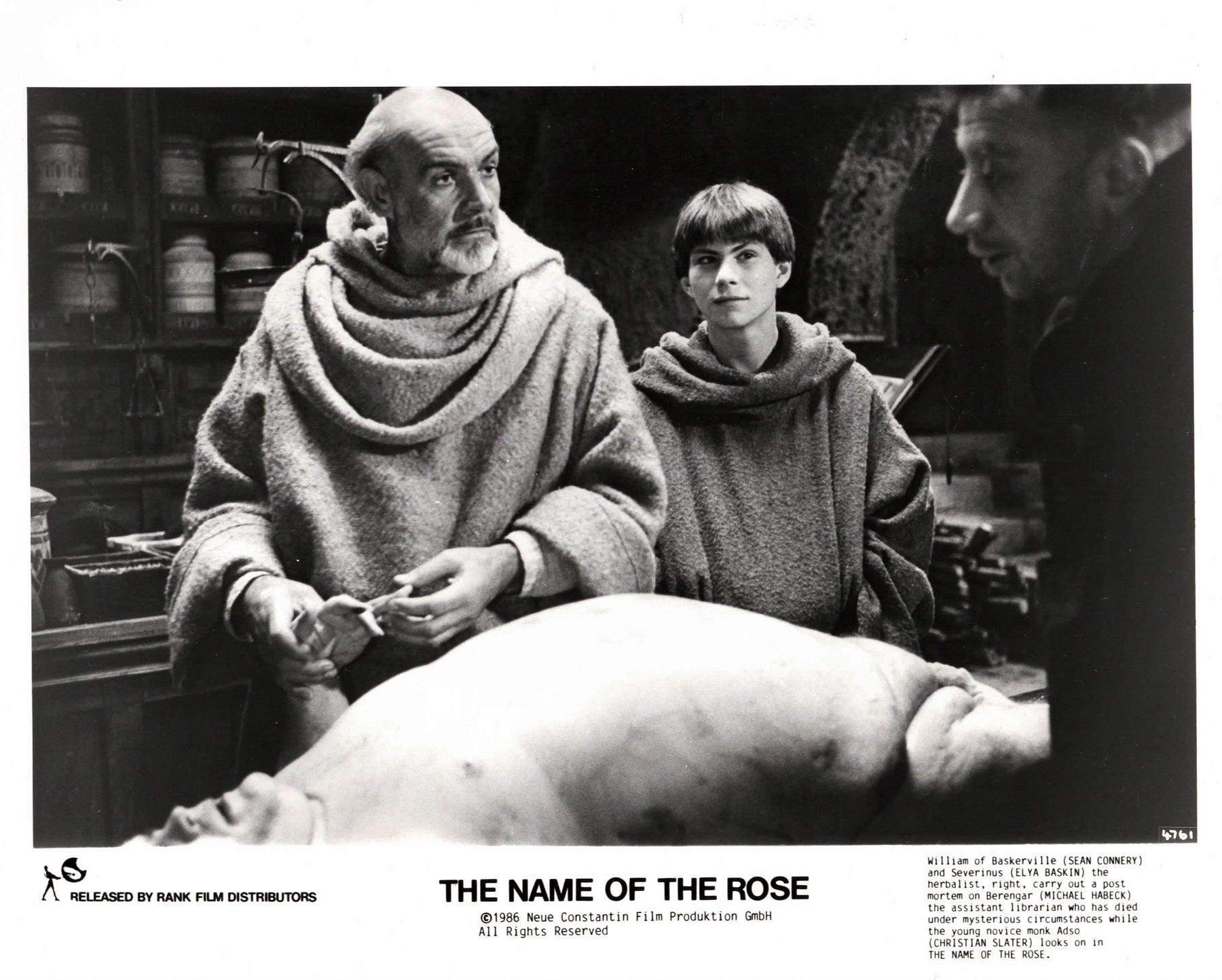 Der Name der Rose 1986 Presse-Werbefilm Filmstill gerahmt im Zustand „Hervorragend“ im Angebot in Bath, Somerset