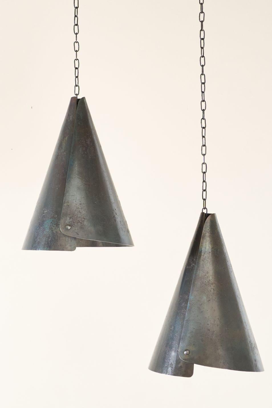 







This is our 'Nanna' Pendant light. The Norse goddess of joy and peace. Wife of Baldr. Made from forged steel right here in Yorkshire by Sam our incredible blacksmith.

The whole process to roll and craft this pendant light means a patina is