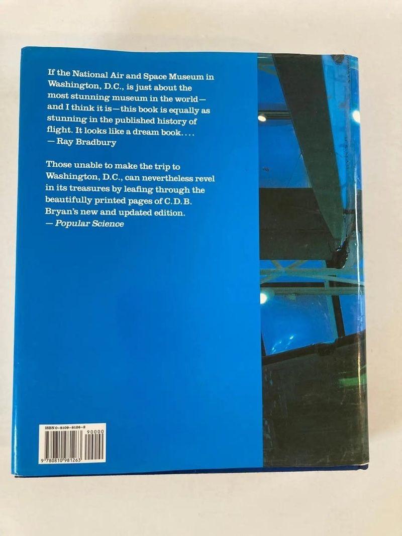 Moderno Il libro del Museo Nazionale dell'Aria e dello Spazio di Bryan, C. B. & C. 1a Edizione 1979 in vendita