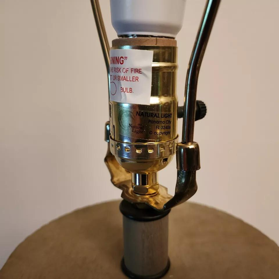 Lampe de table Blanche en céramique et Lucite en vente 3