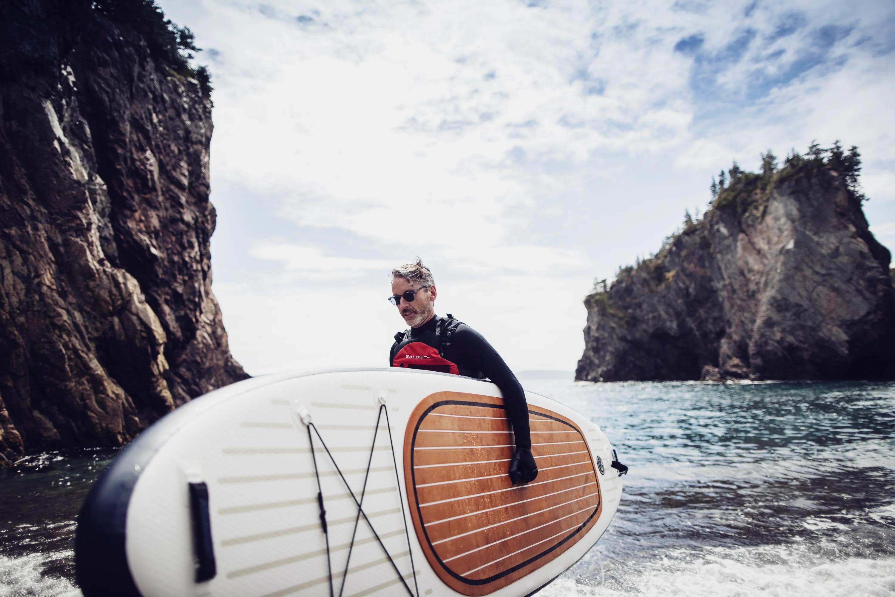 Le Newport Inflatable Stand-Up Paddle Board (ISUP) de Beau Lake  en vente 2