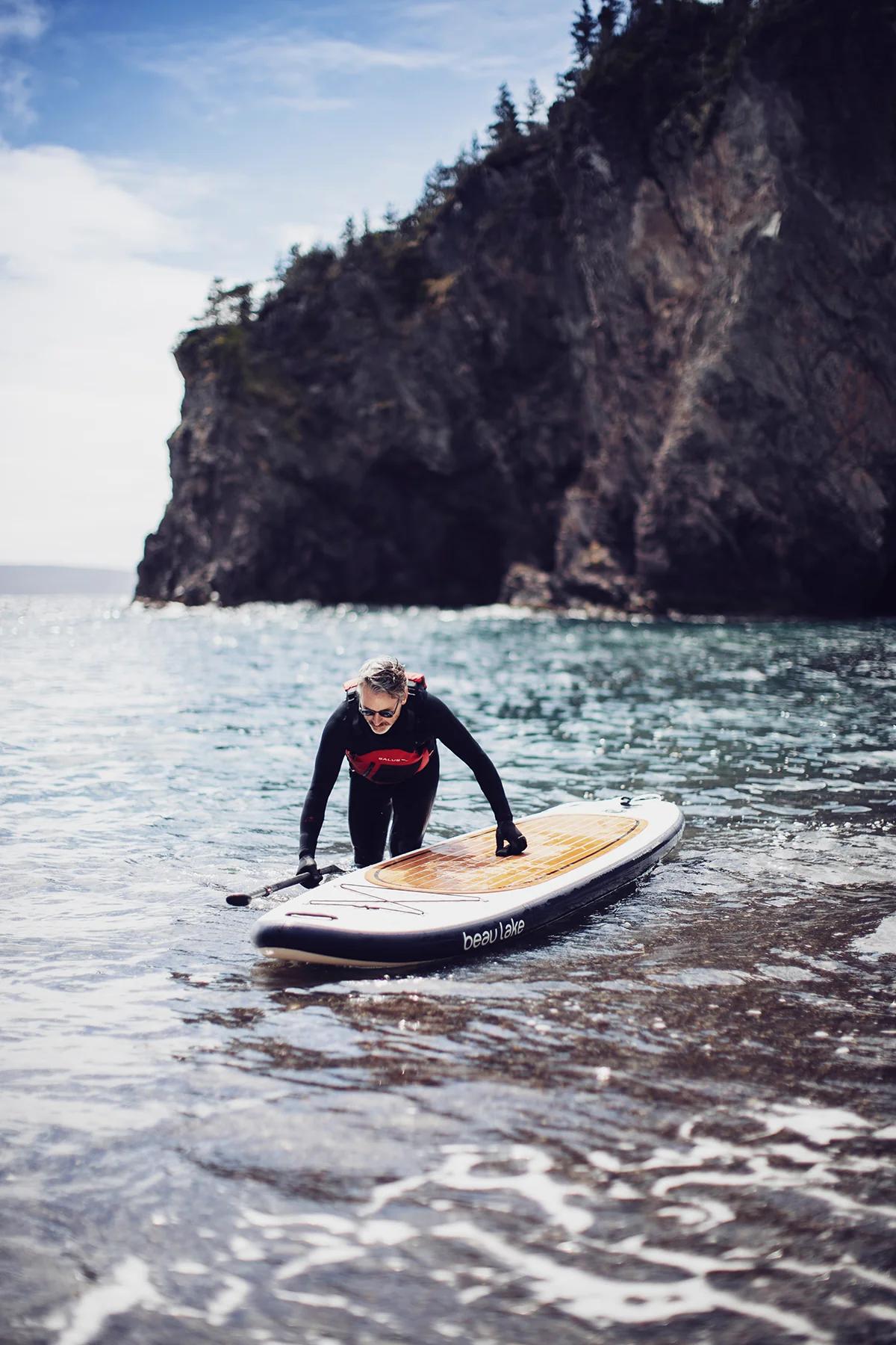 Le Newport Inflatable Stand-Up Paddle Board (ISUP) de Beau Lake  en vente 11