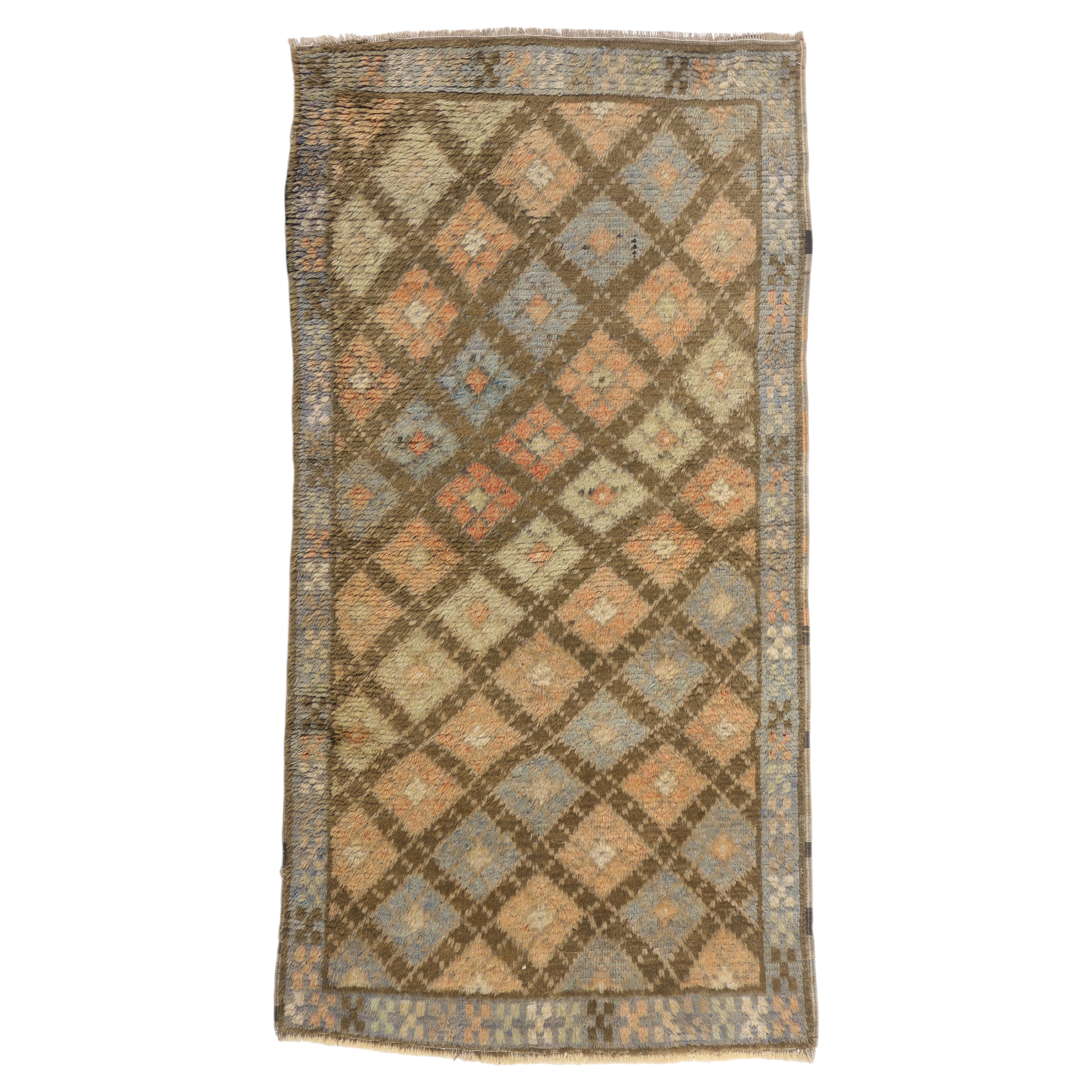 The Nomadic Lattice: A Vintage Turkish Tulu Masterpiece of Tribal Elegance