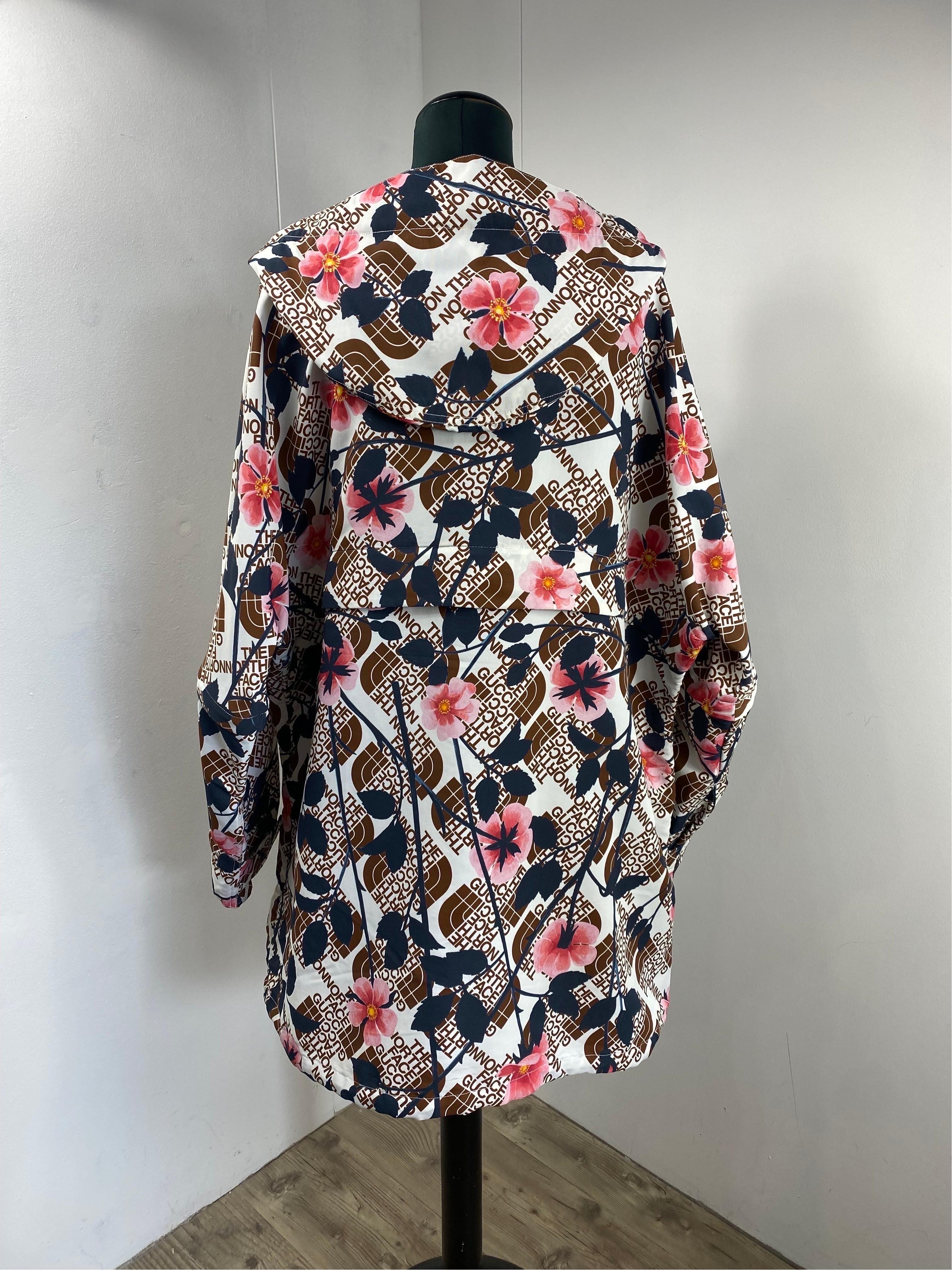 The North Face X Gucci Wind breaker In New Condition For Sale In Carnate, IT