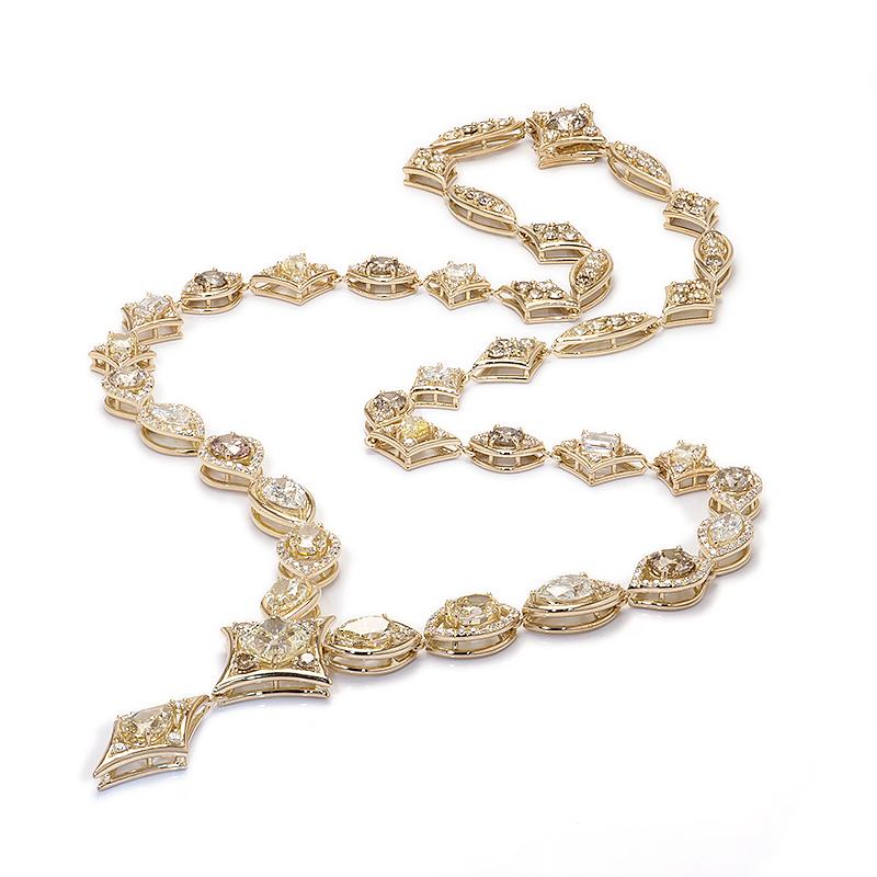 Collana con diamanti multicolore a forma di fantasia The North Star 26,59 carati in vendita 1