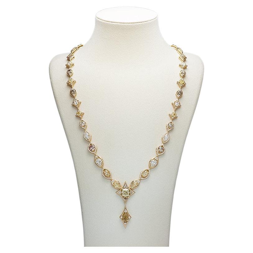 Collana con diamanti multicolore a forma di fantasia The North Star 26,59 carati