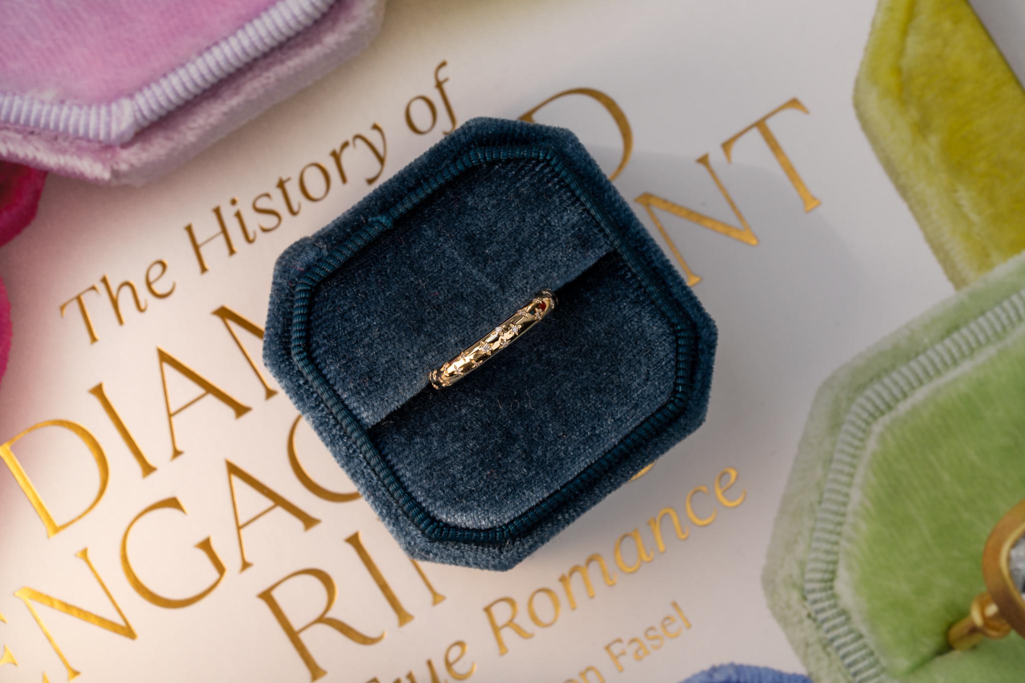 En vente :  L'alliance Nova avec diamant 4