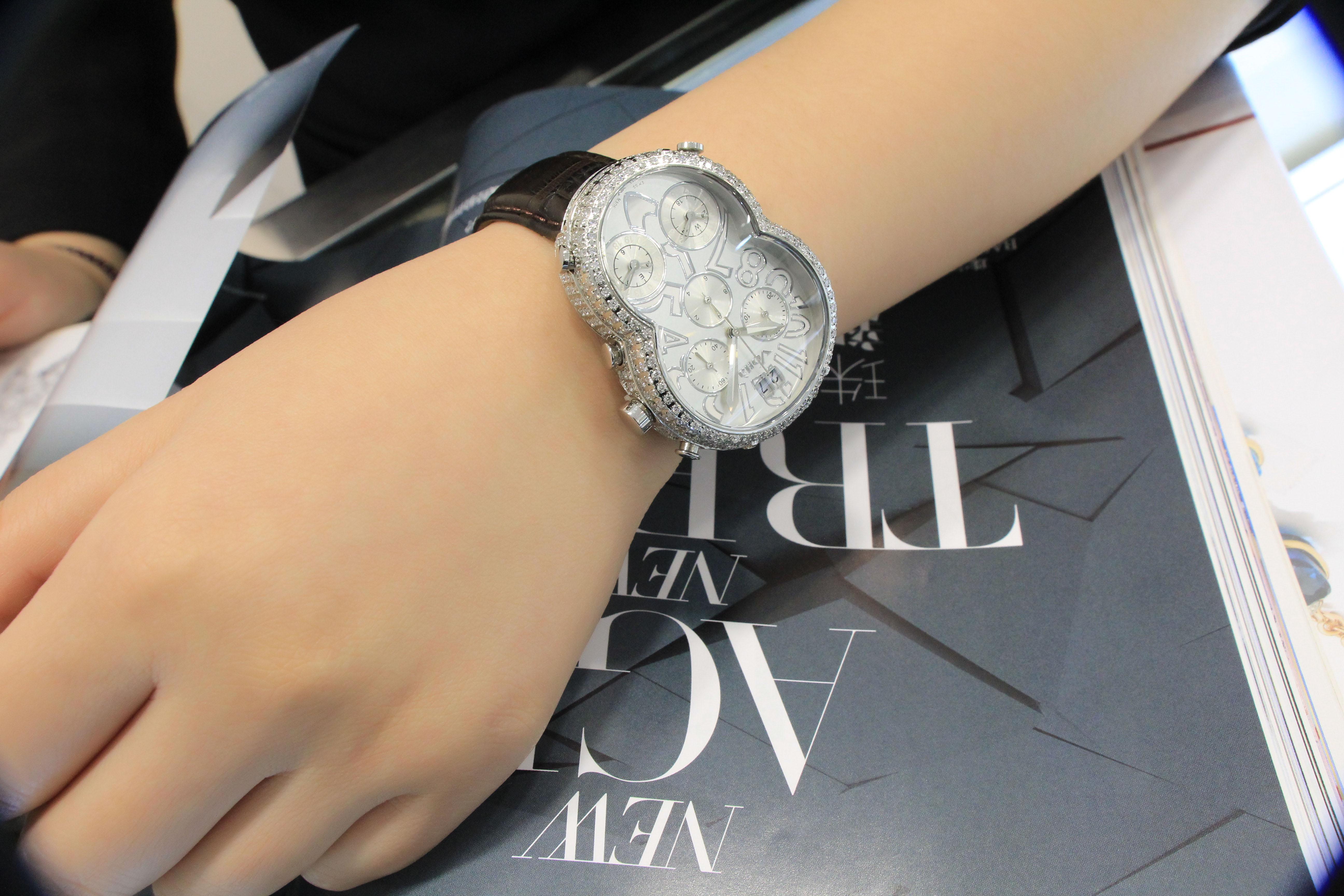 The Number ‘8’ Diamond Watch For Sale 2