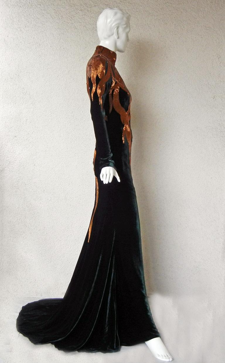 The NWT Alexander McQueen 2007 Velvet Beaded Flame Gown  Entrance Maker!  In New Condition For Sale In Los Angeles, CA
